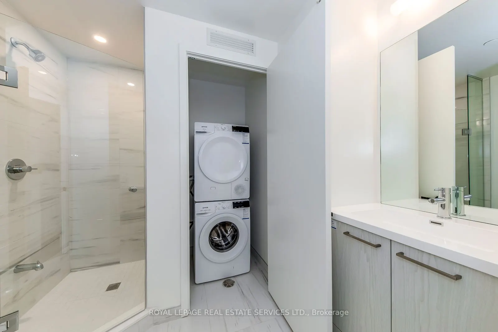 28 Interchange Way, #4106
