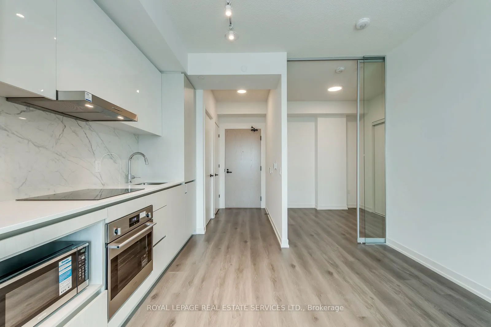 28 Interchange Way, #4106