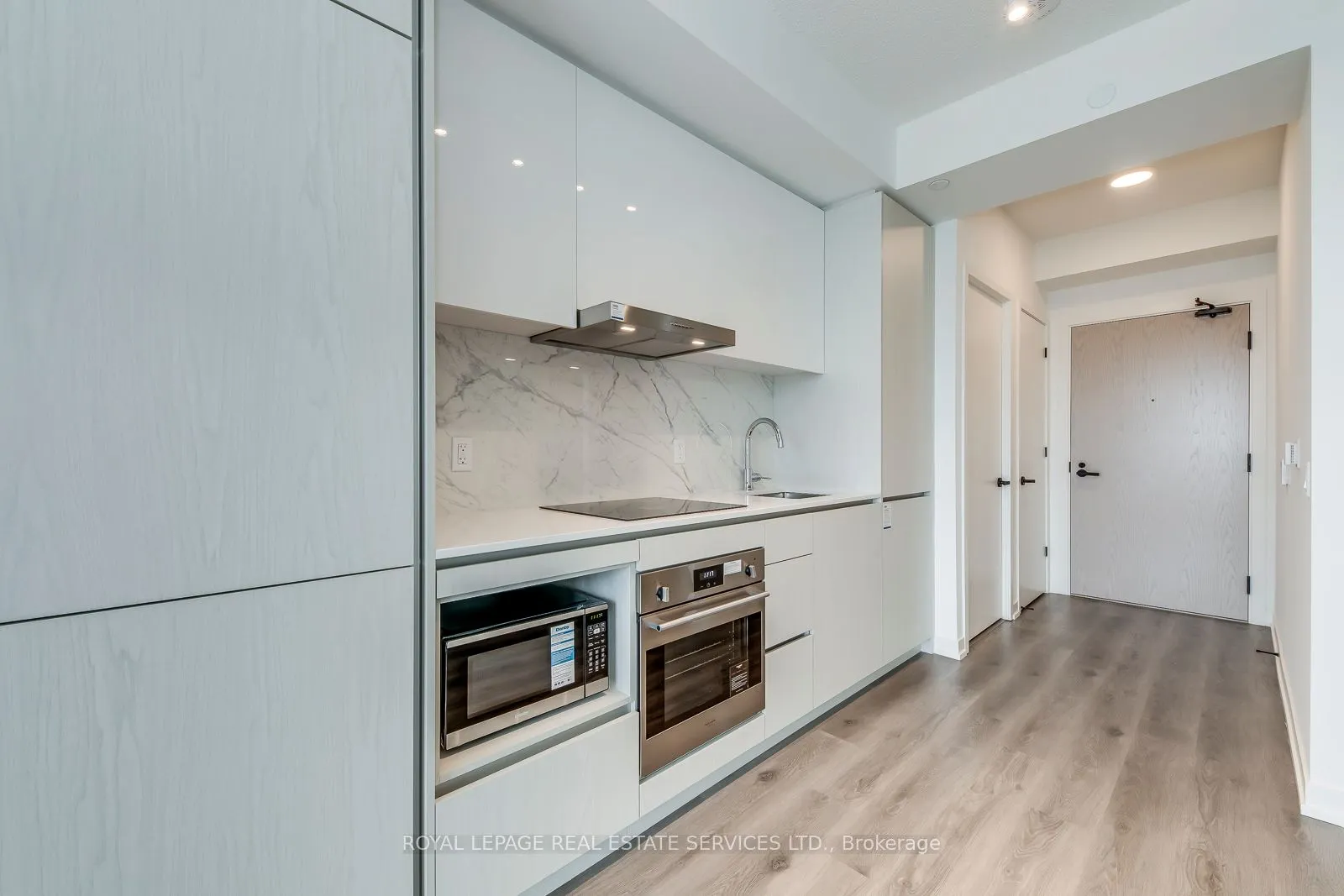 28 Interchange Way, #4106