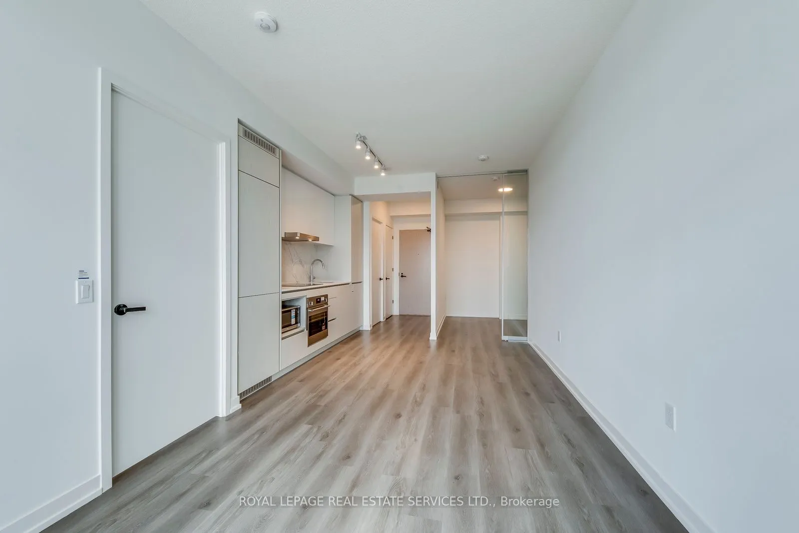 28 Interchange Way, #4106