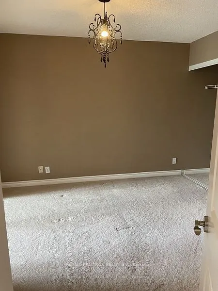 18 Harding Boulevard, #1015