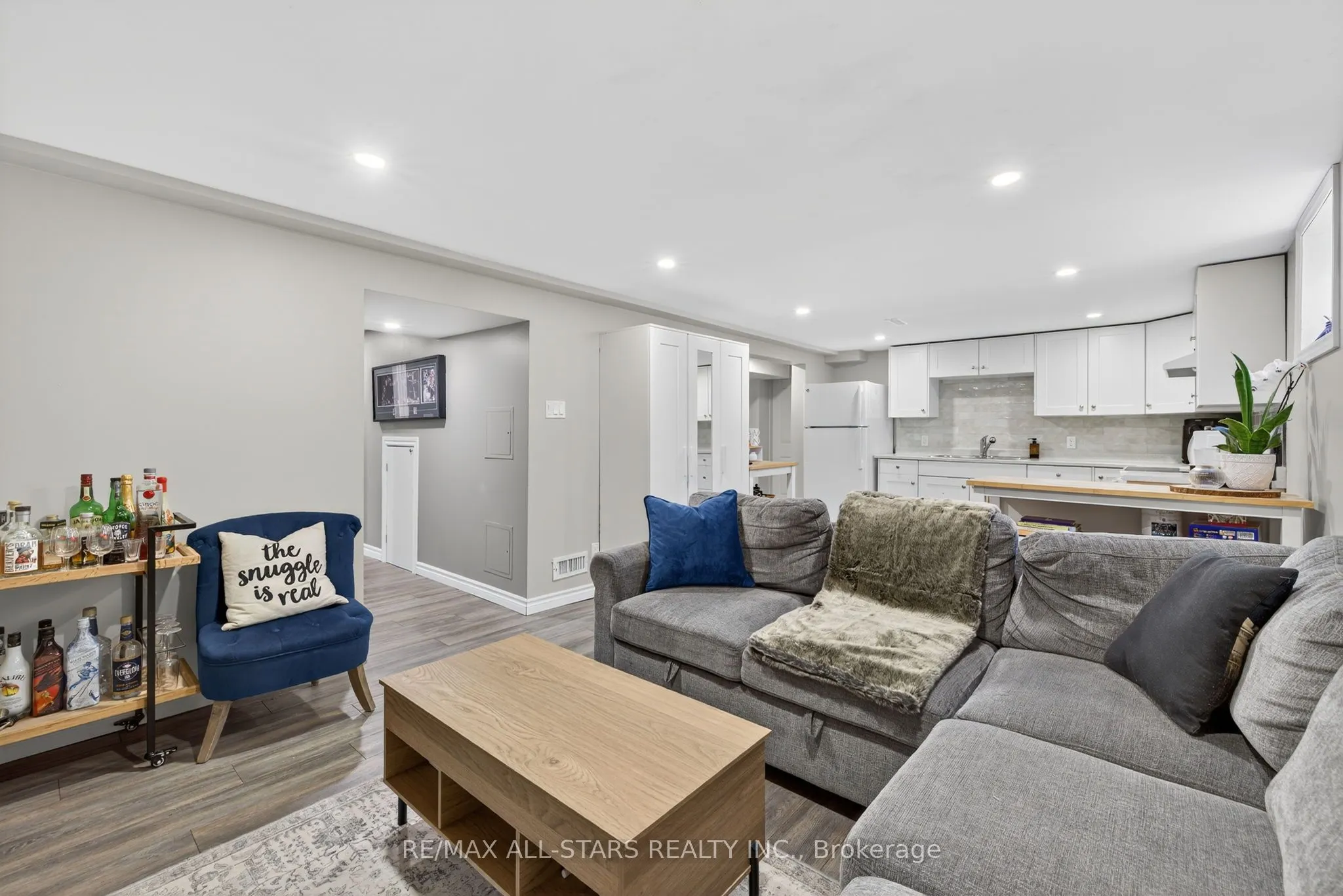 10 Castille Crescent