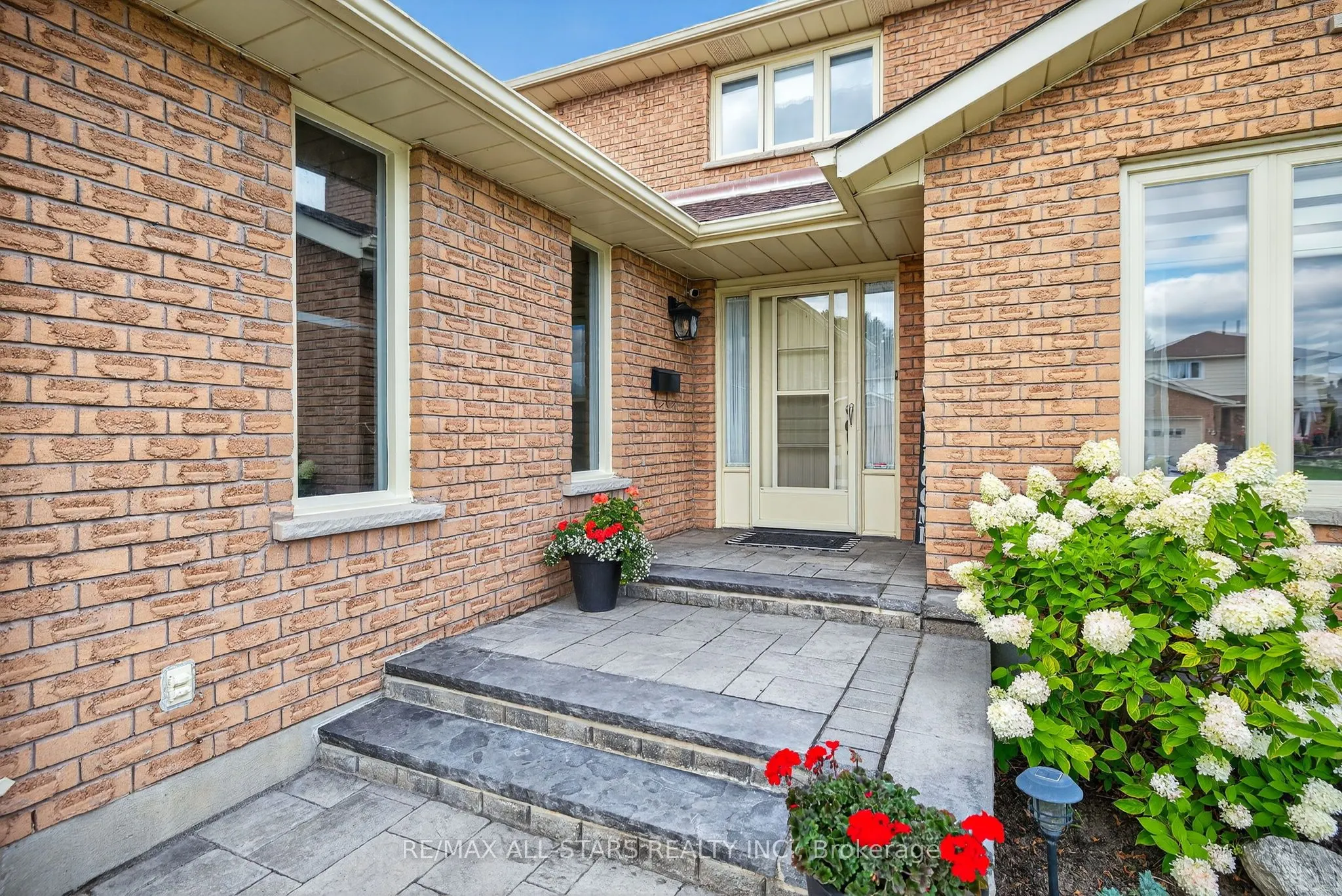 10 Castille Crescent