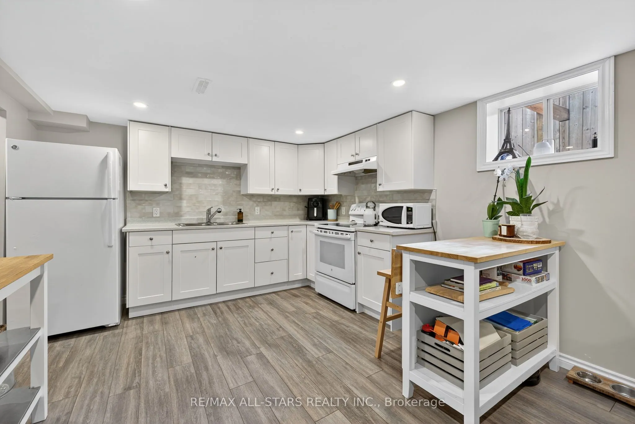 10 Castille Crescent