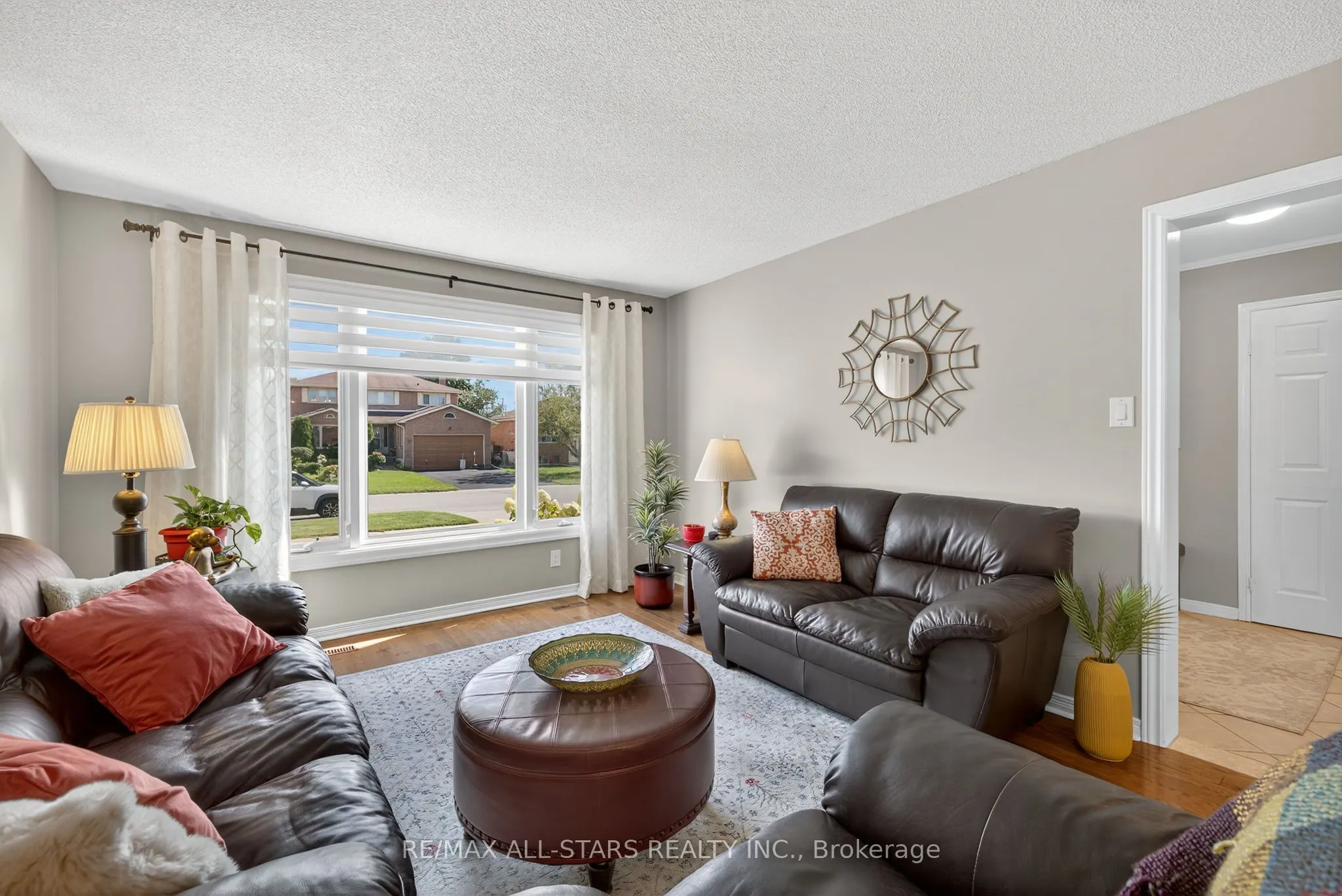 10 Castille Crescent