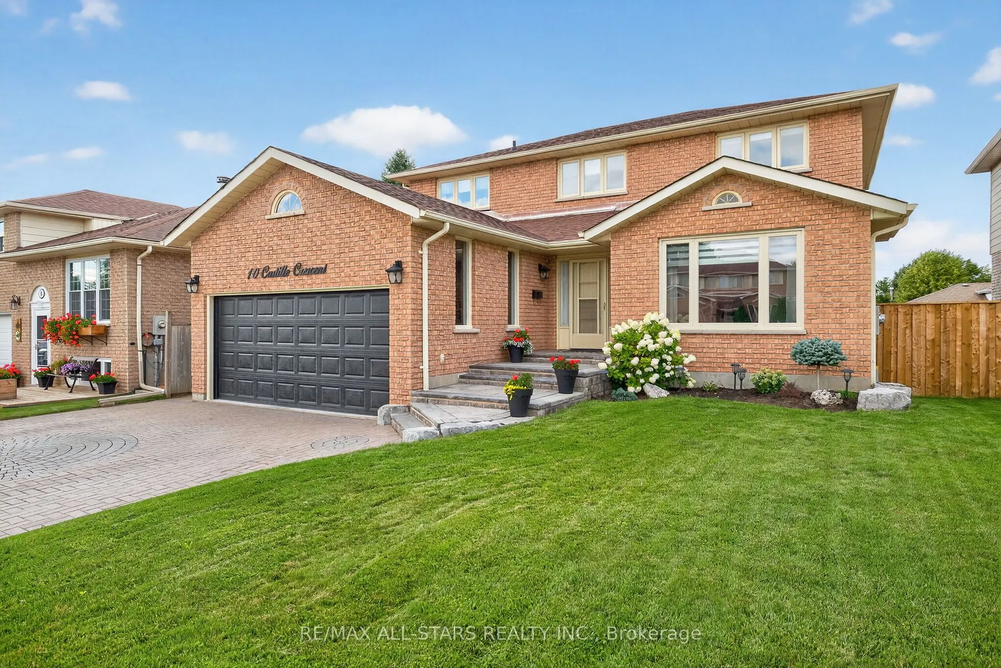 10 Castille Crescent