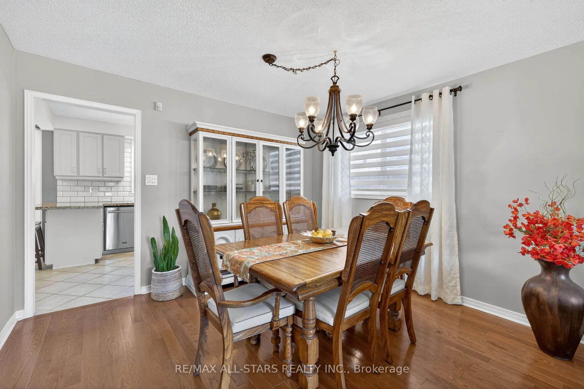 10 Castille Crescent