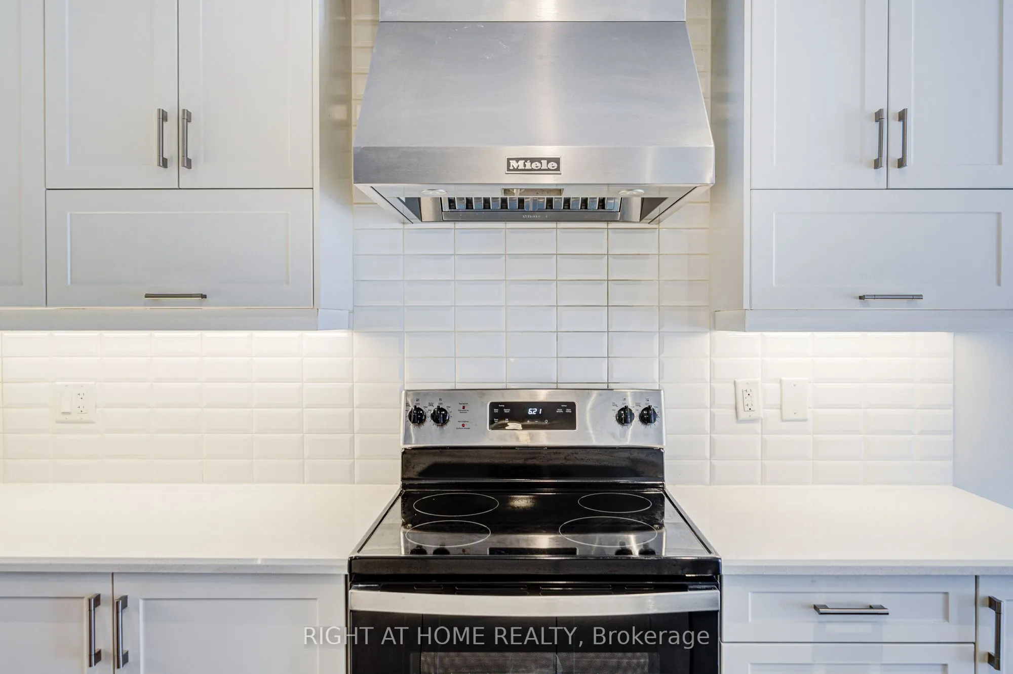 33 John Stocks Way, #Unit 3B