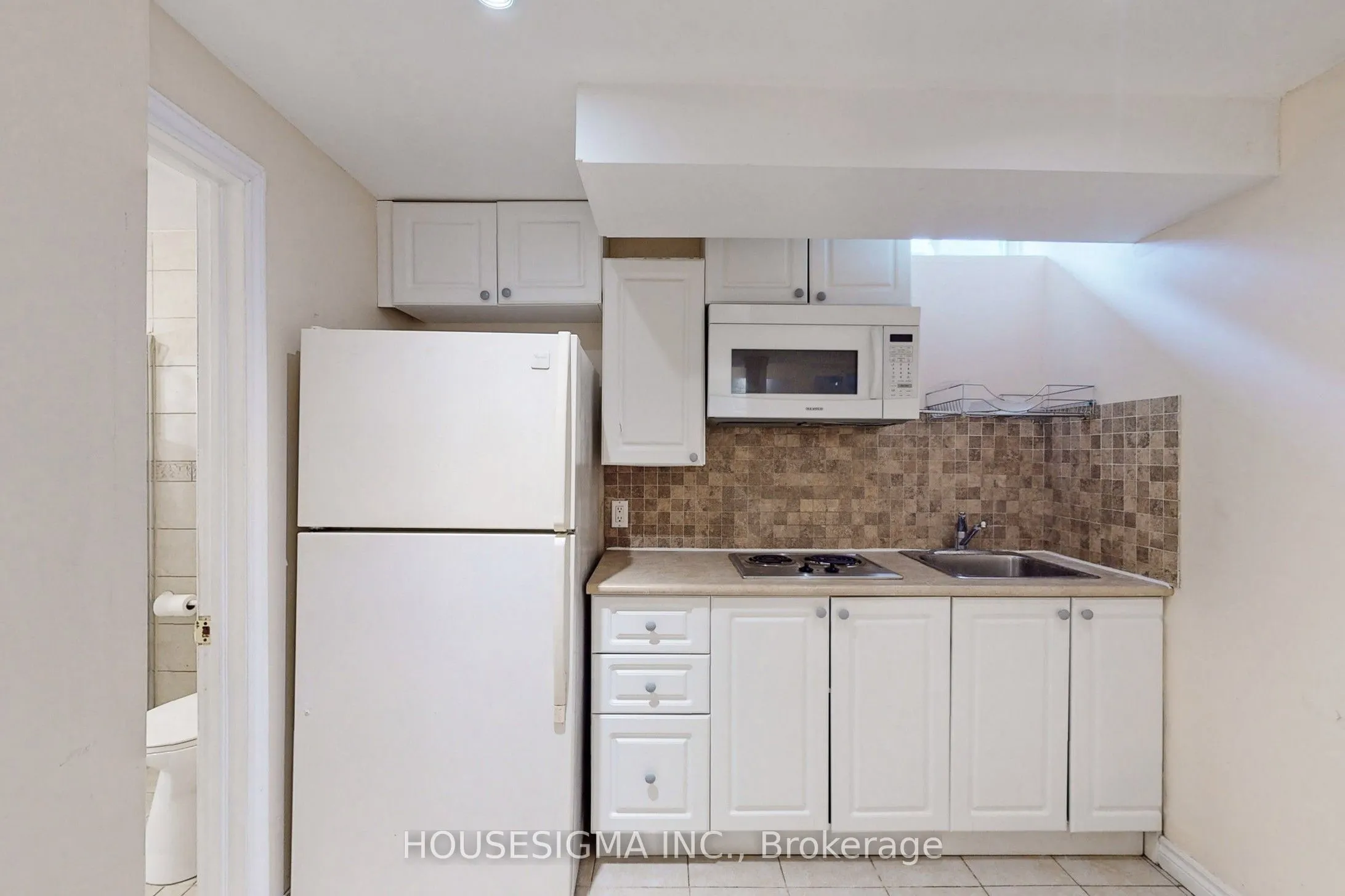 38 Estoril Street, #Lower