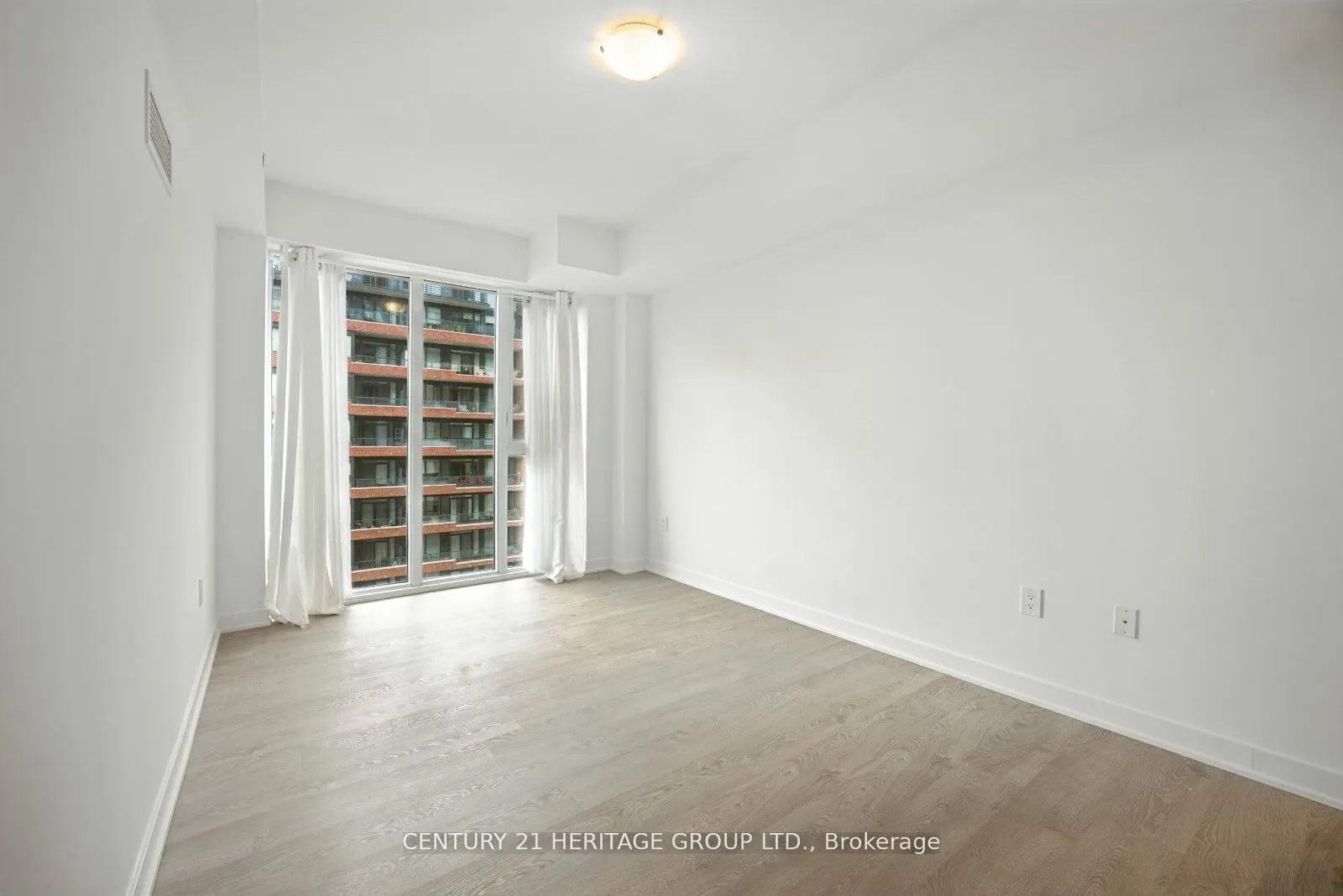 100 Eagle Rock Way N, #605