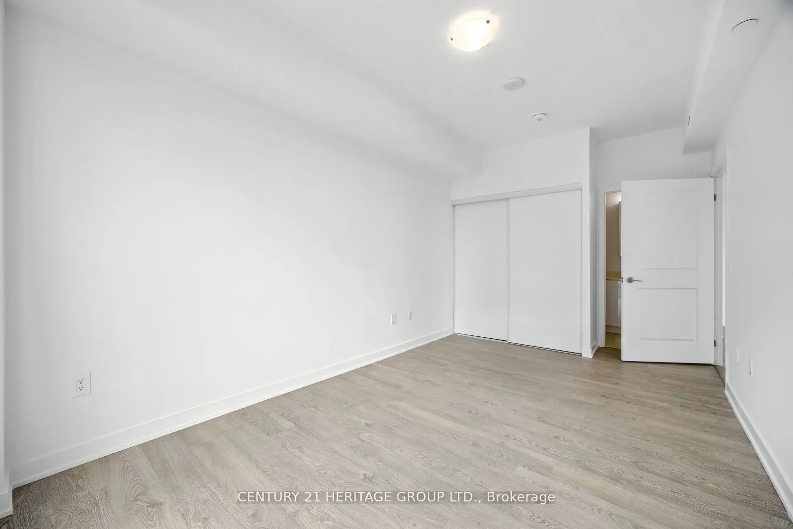 100 Eagle Rock Way N, #605