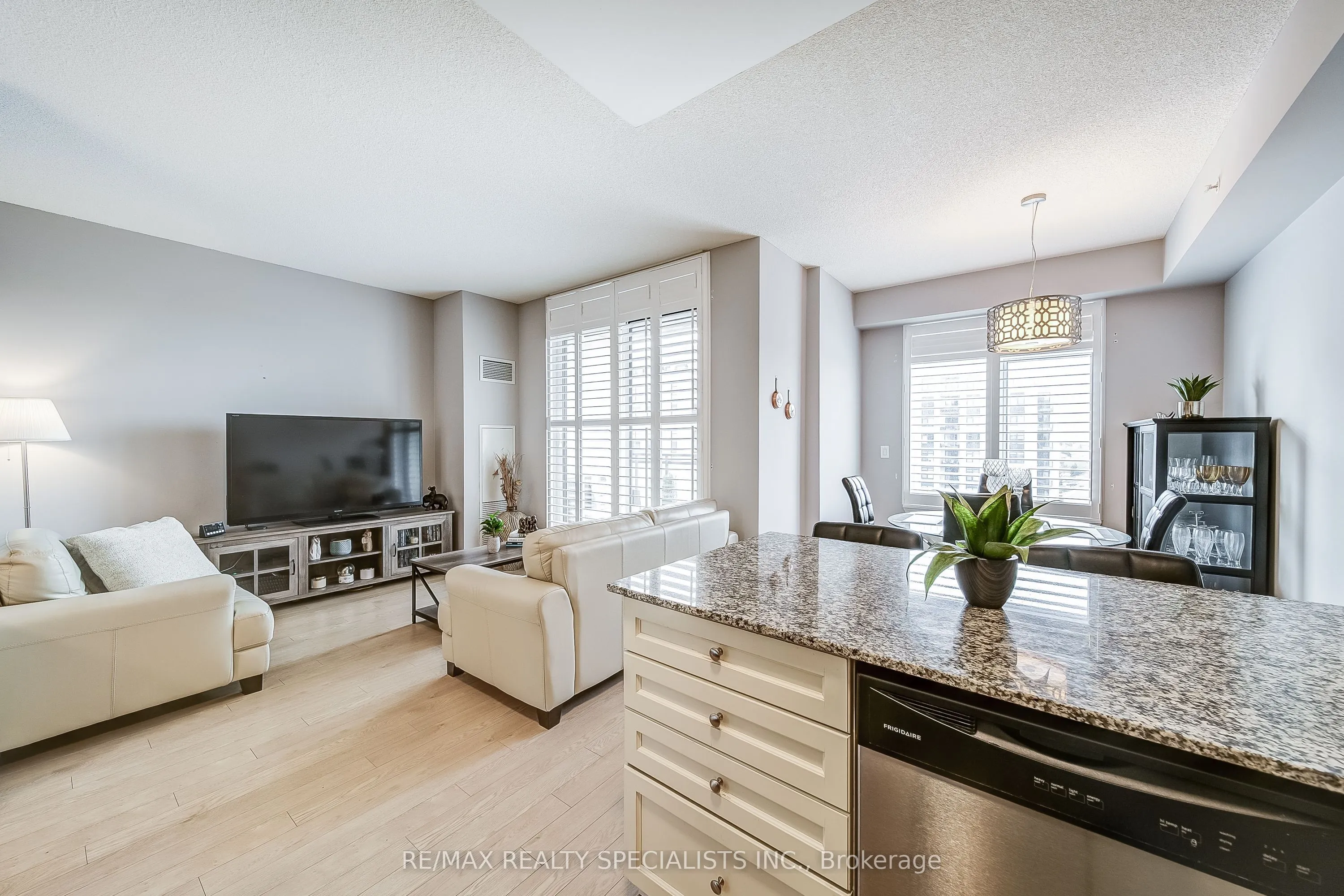 24 Woodstream Boulevard, #710
