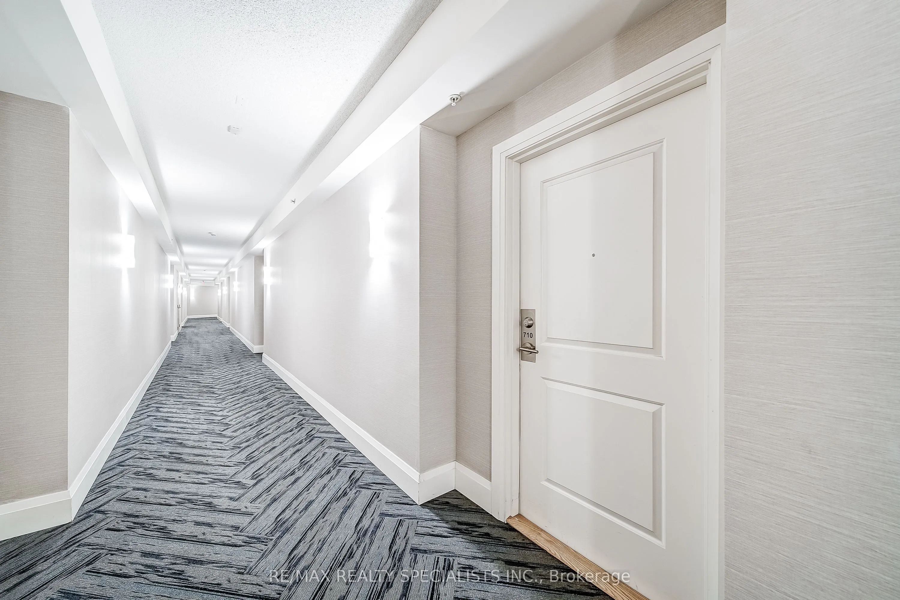 24 Woodstream Boulevard, #710