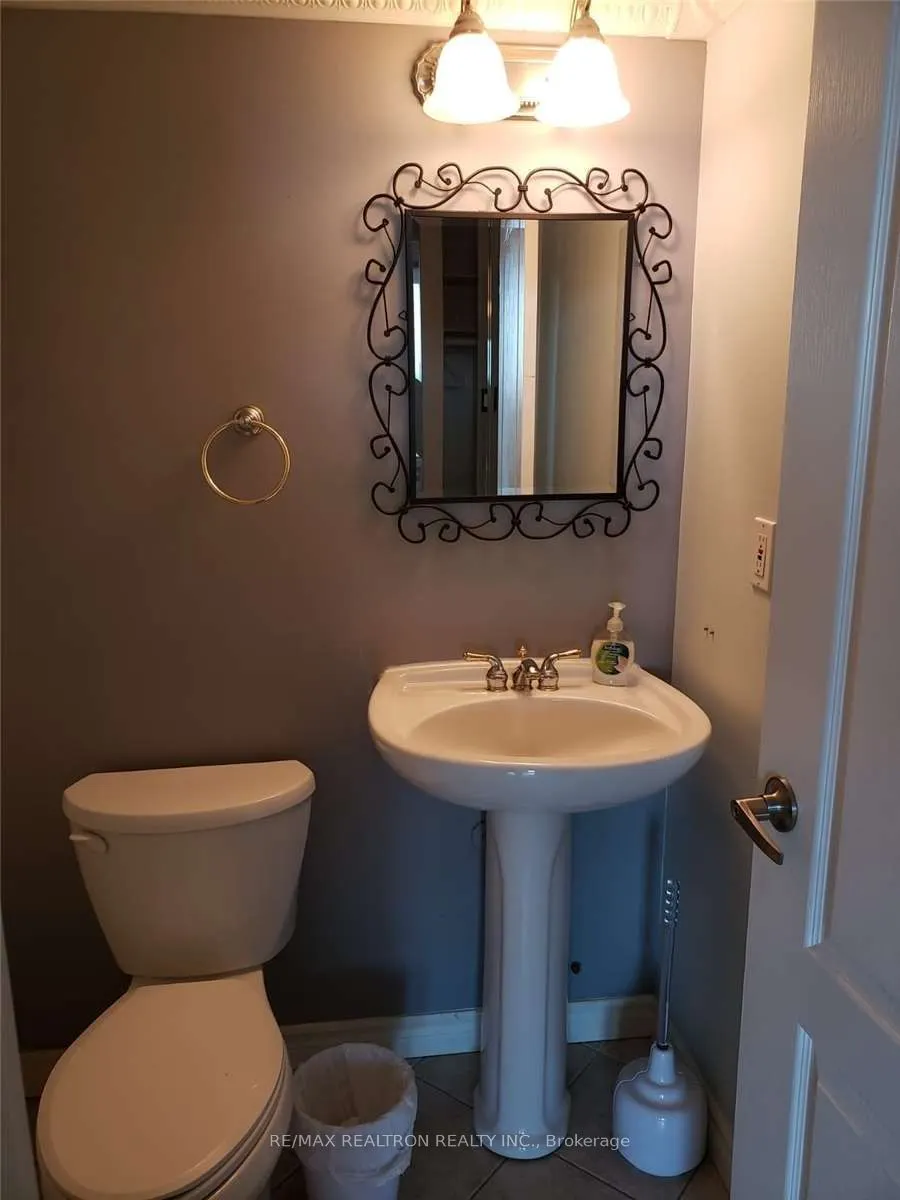 7460 Bathurst Street, #1101