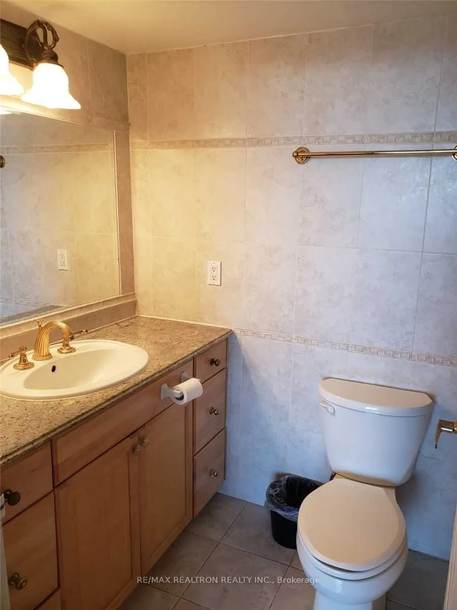 7460 Bathurst Street, #1101
