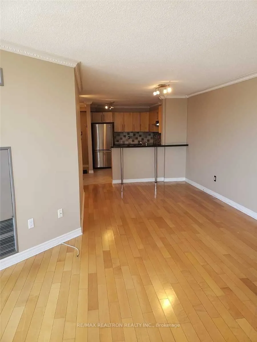 7460 Bathurst Street, #1101