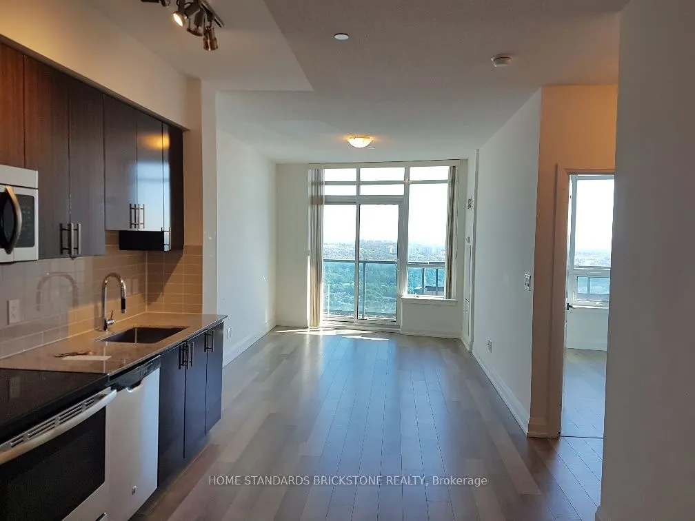 7171 Yonge Street, #2802