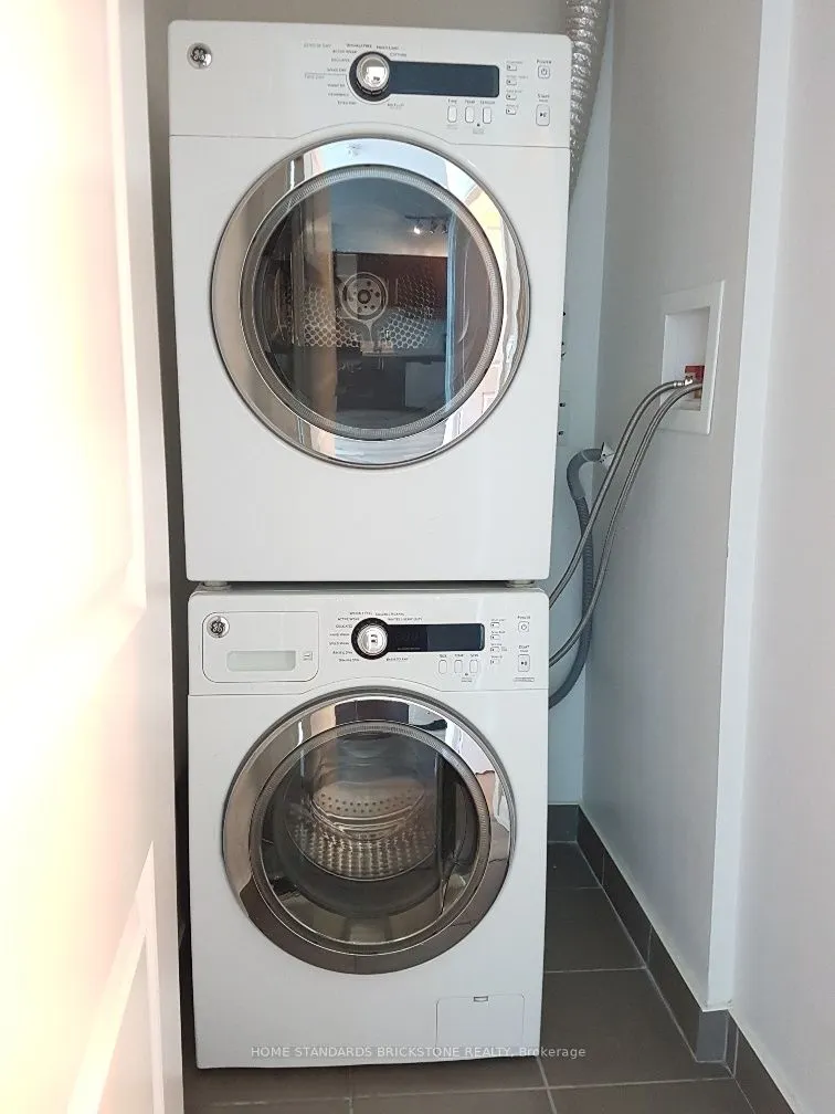 7171 Yonge Street, #2802