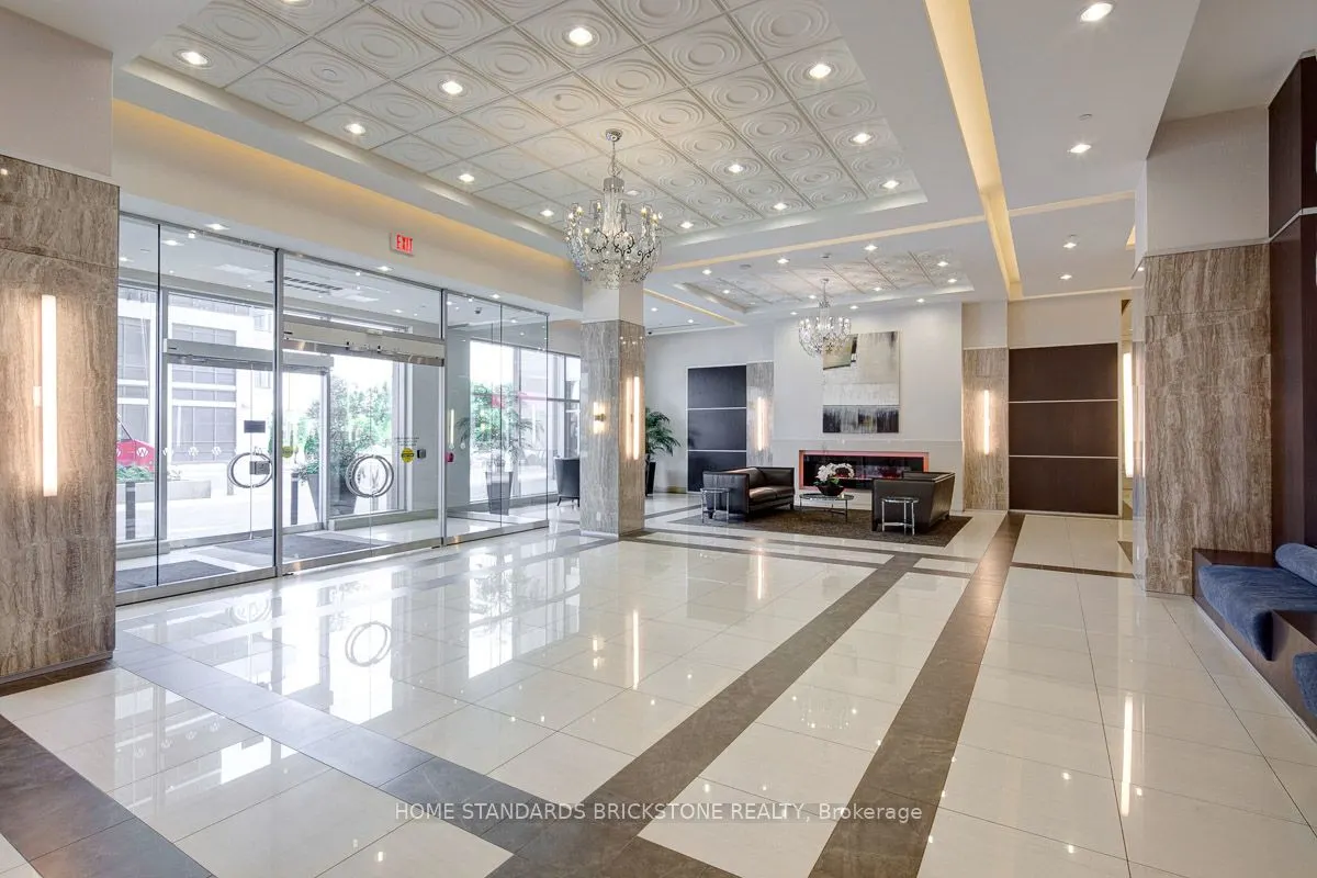 7171 Yonge Street, #2802