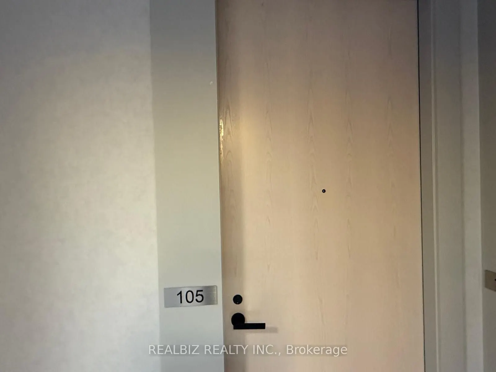 28 Interchange Way, #105