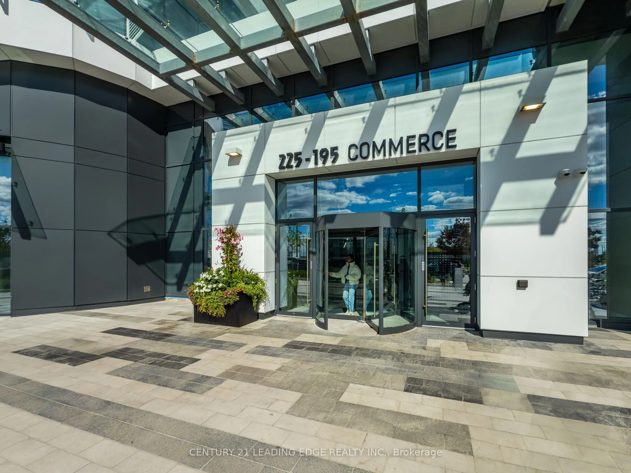 195 COMMERCE Street, #3217
