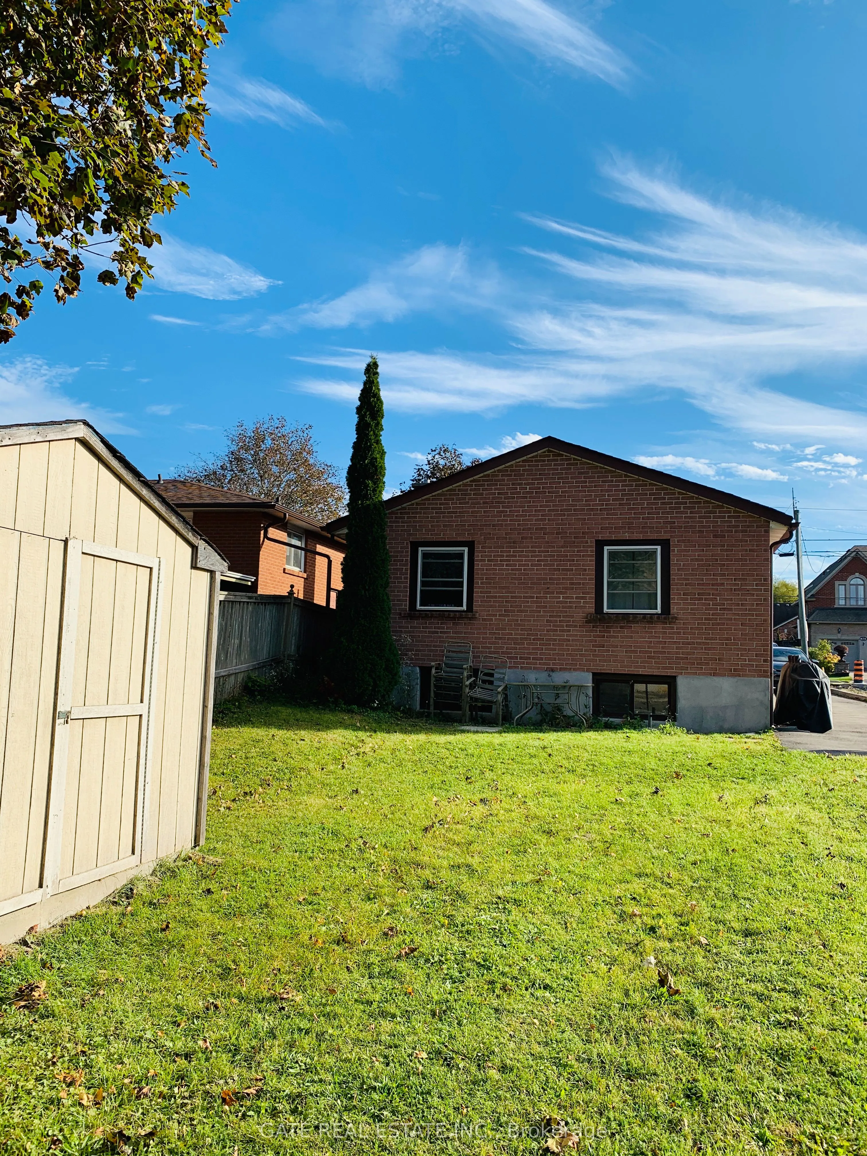 86 Bond Crescent