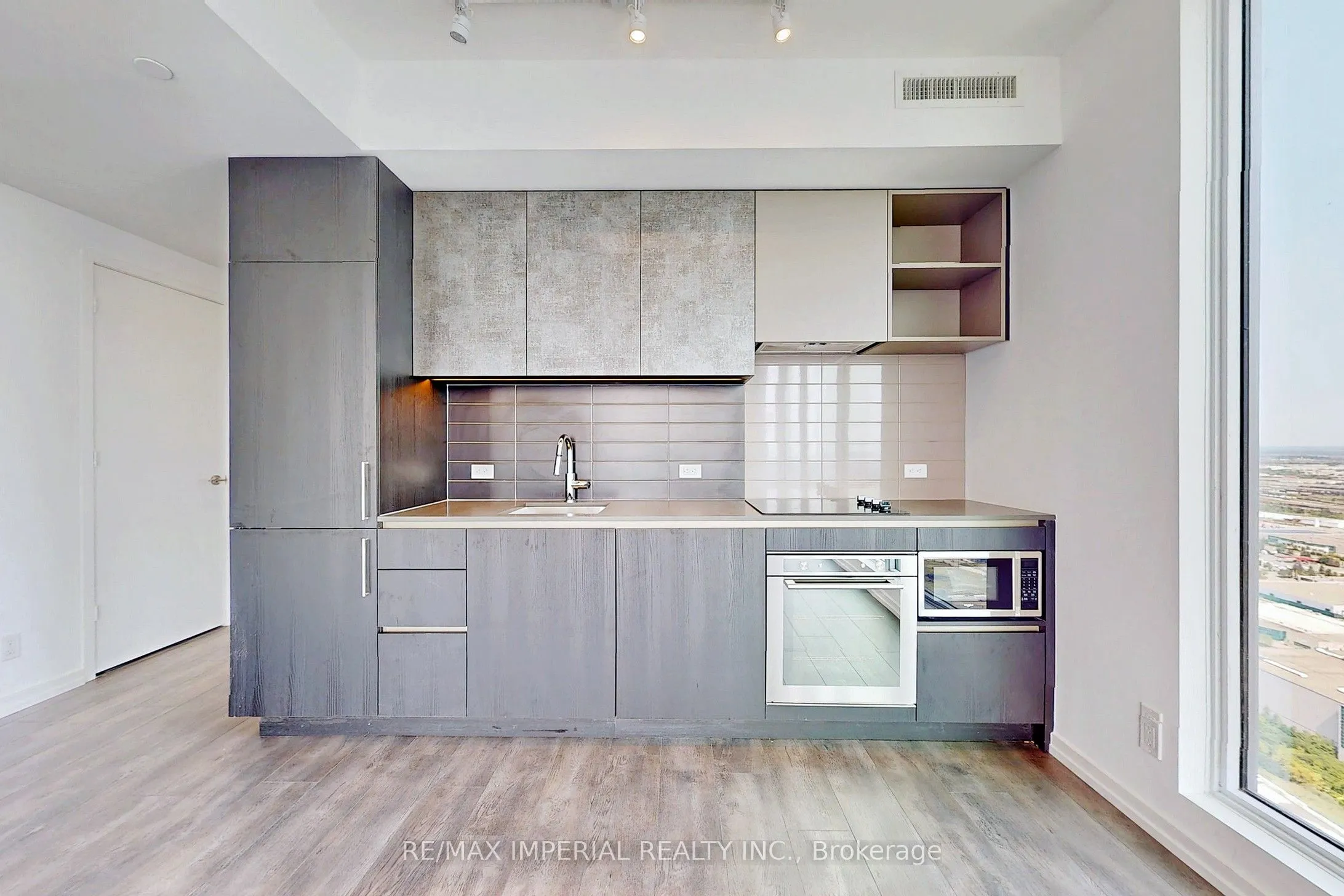 1000 Portage Parkway, #4805
