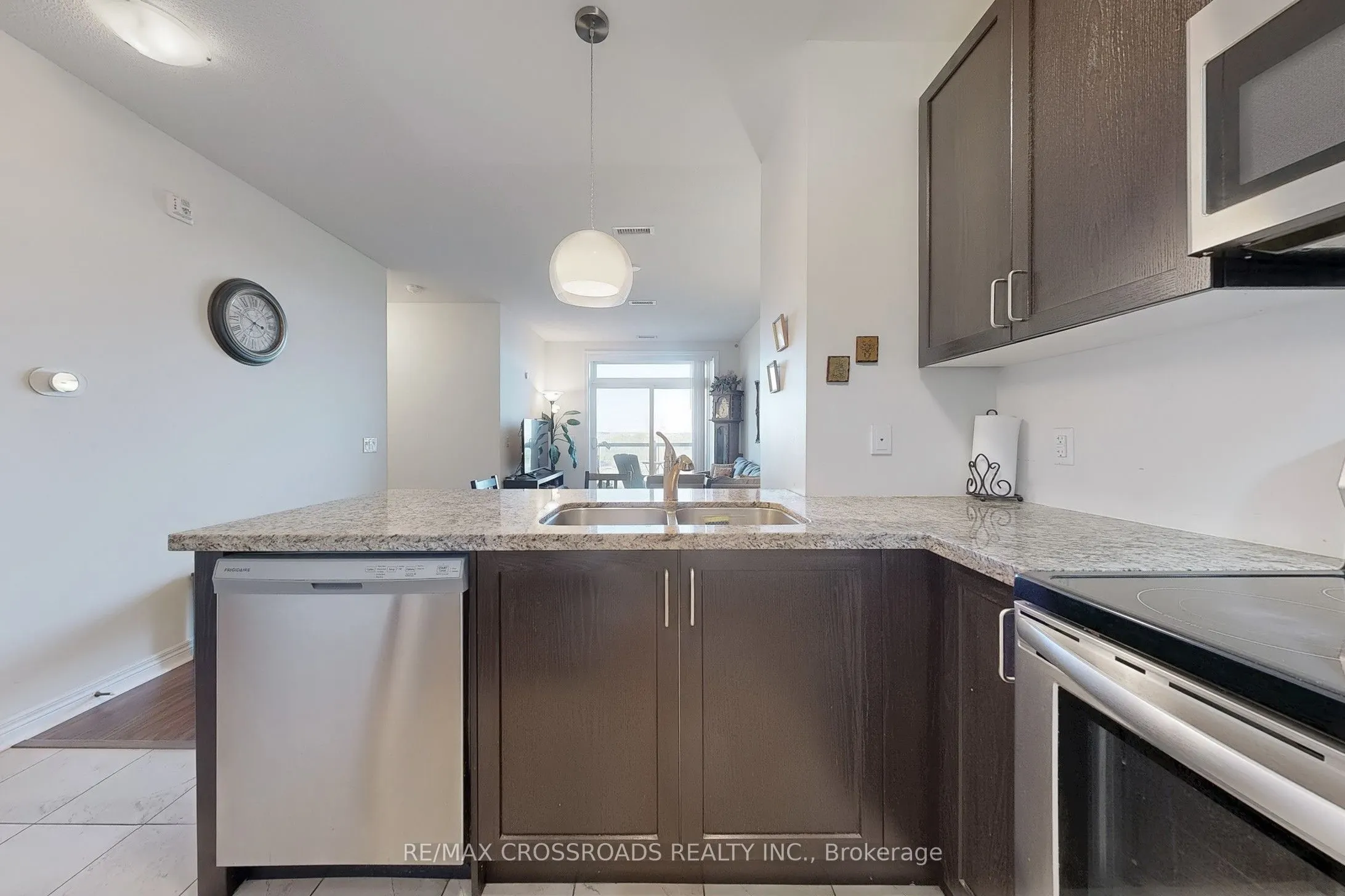 39 New Delhi Drive E, #601