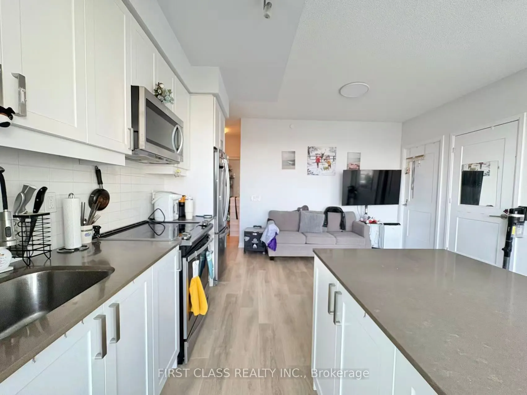7895 Jane Street, #1104