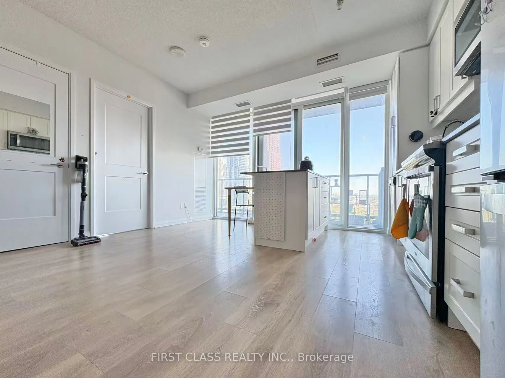 7895 Jane Street, #1104