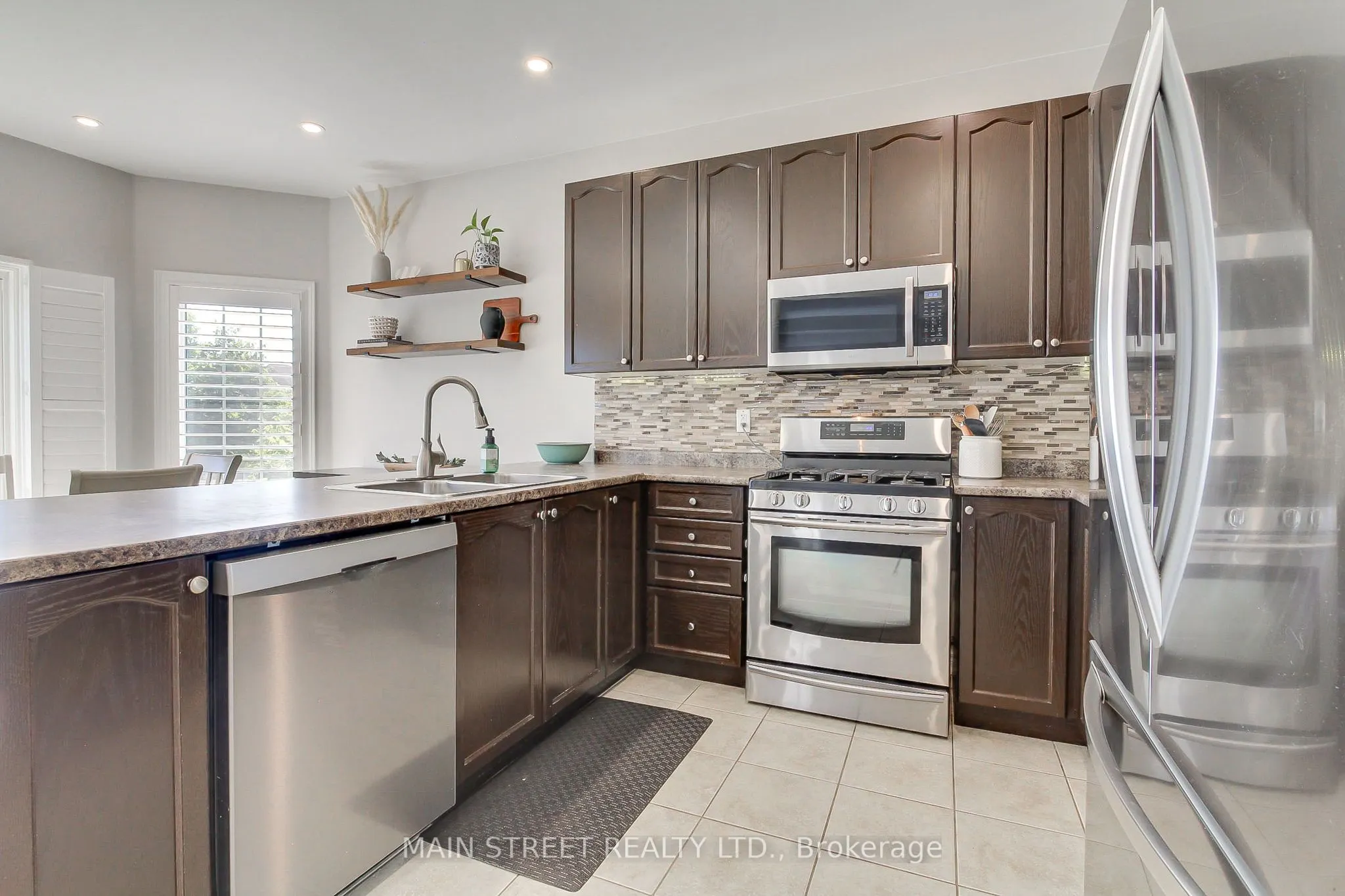 123 Laurendale Avenue