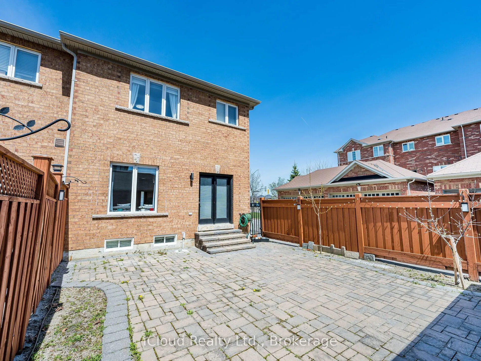 11 Davos Road