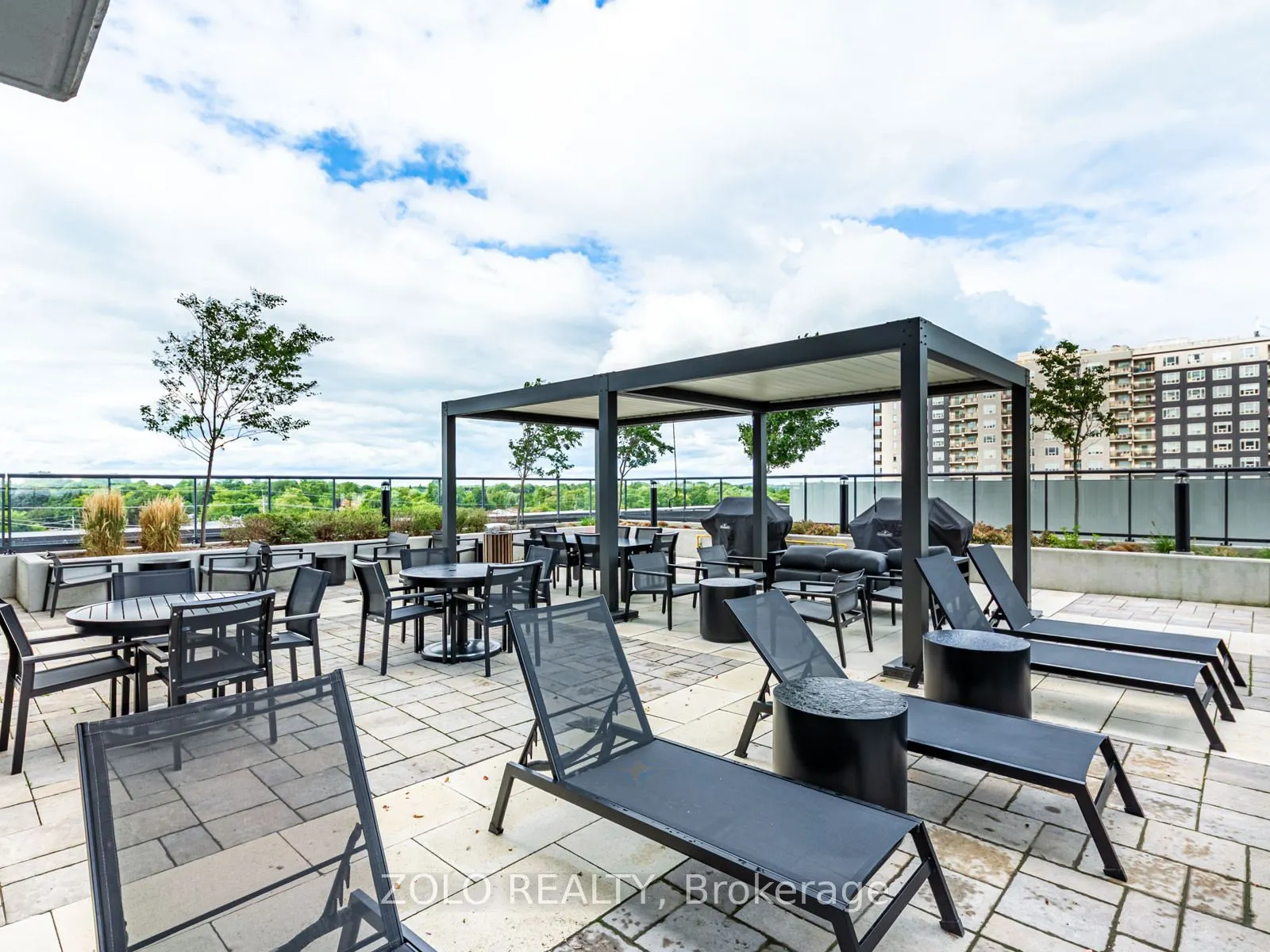 185 Deerfield Road, #906