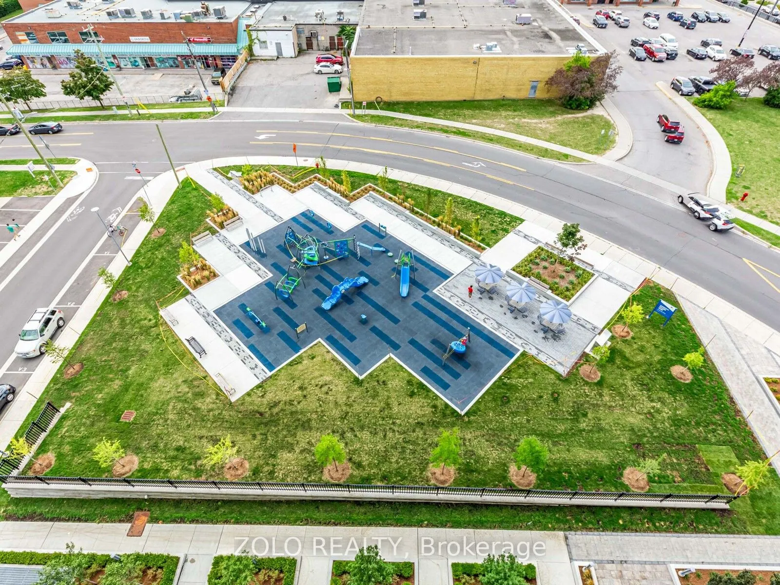185 Deerfield Road, #906