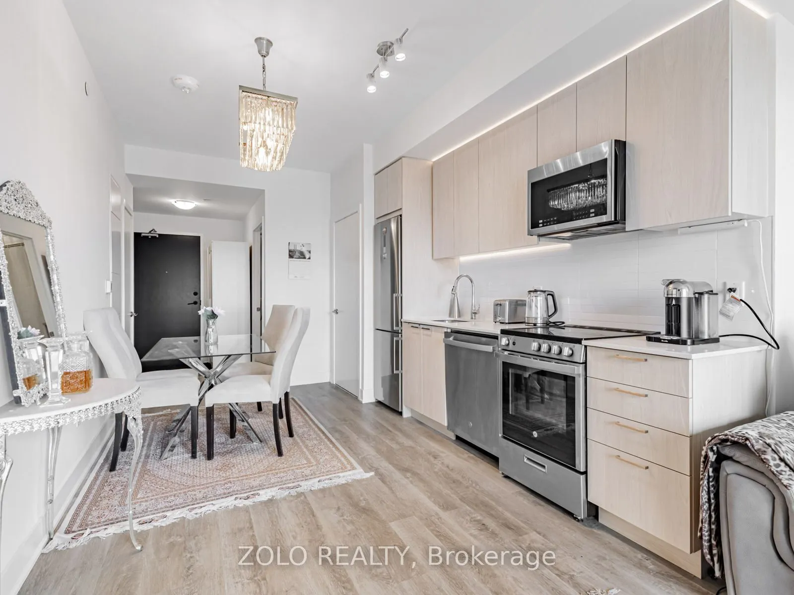 185 Deerfield Road, #906