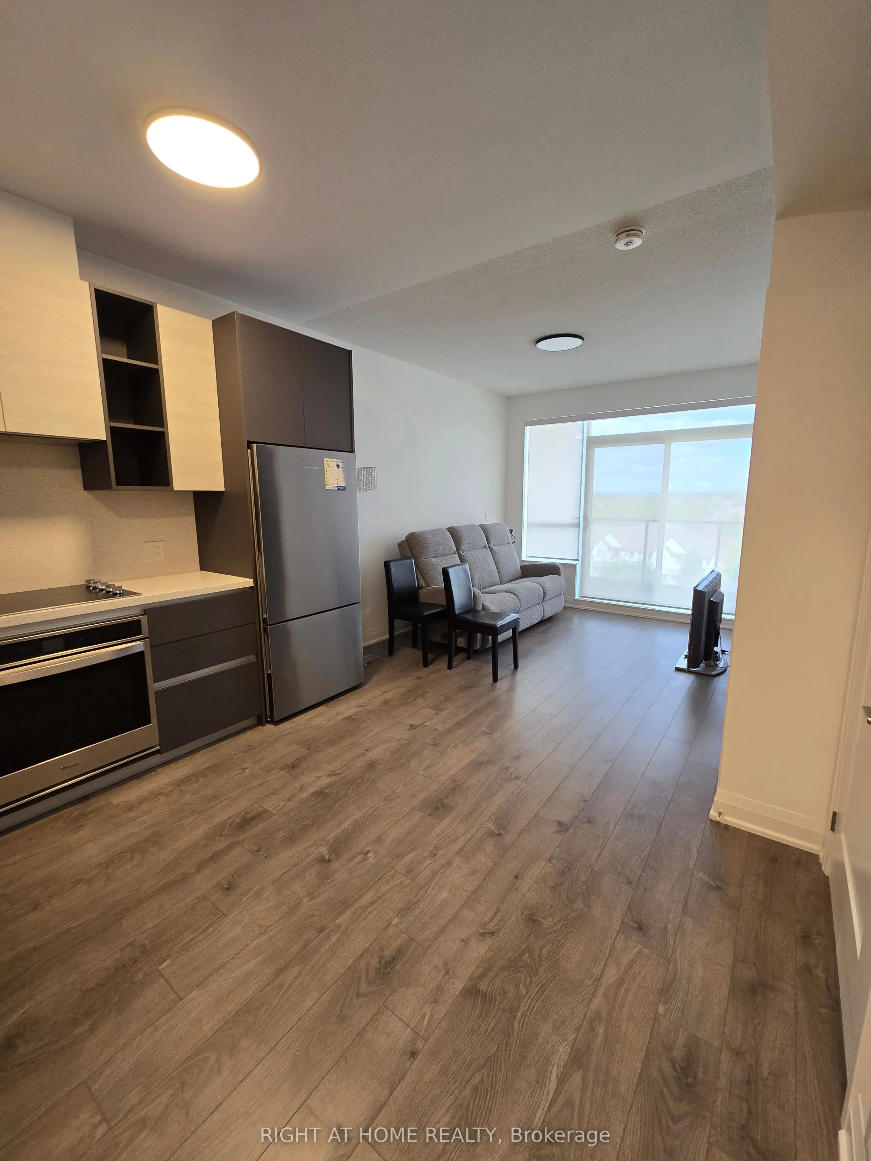 396 Highway 7 E, #716