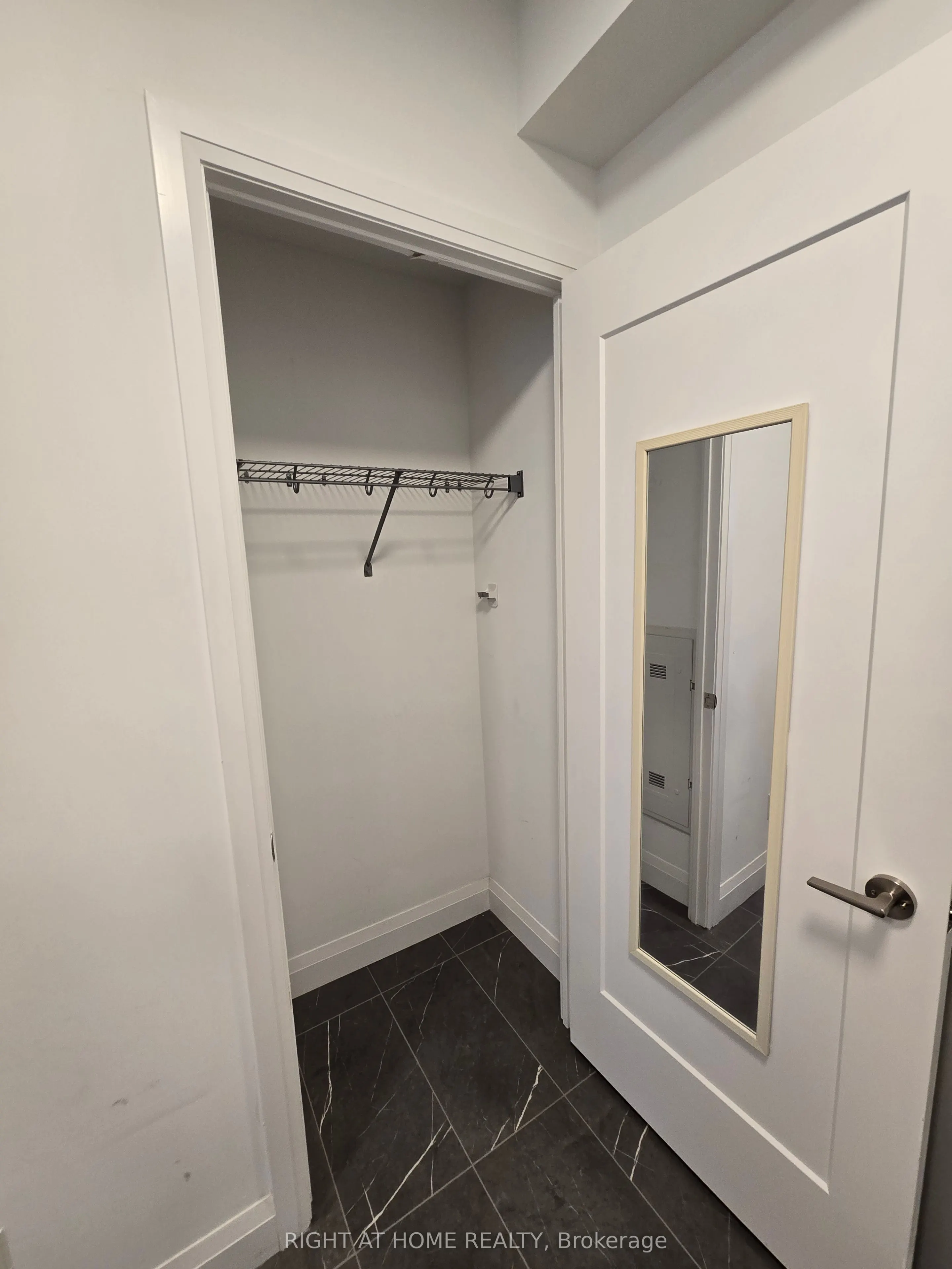 396 Highway 7 E, #716