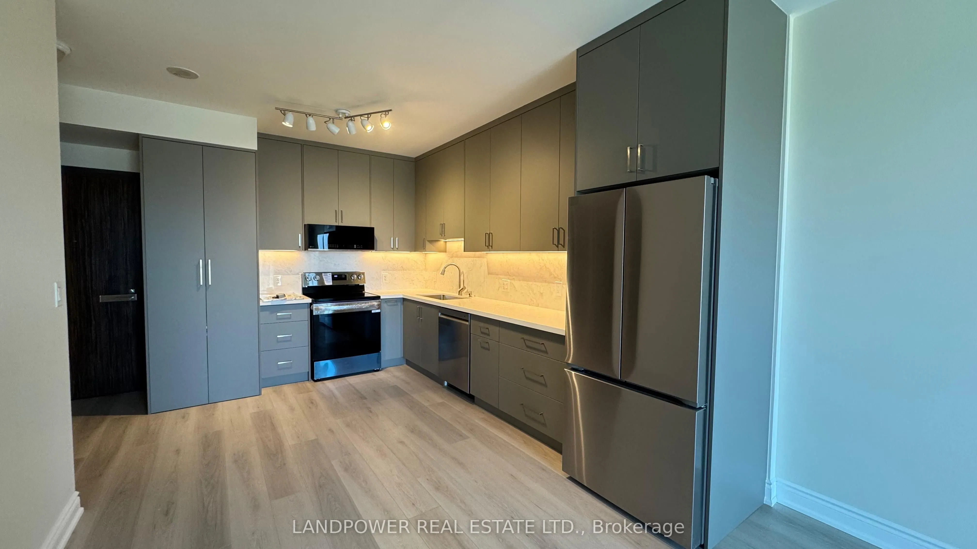 325 South Park Road, #1017