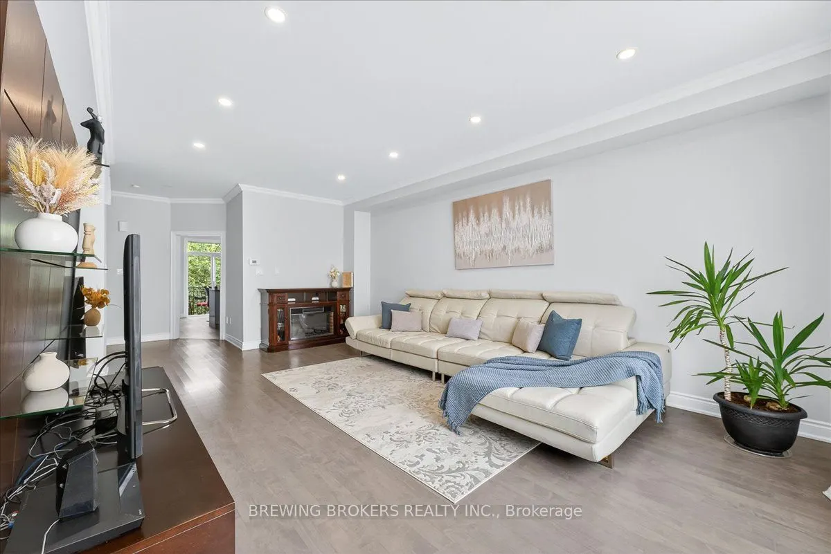 23 Observatory Lane, #286