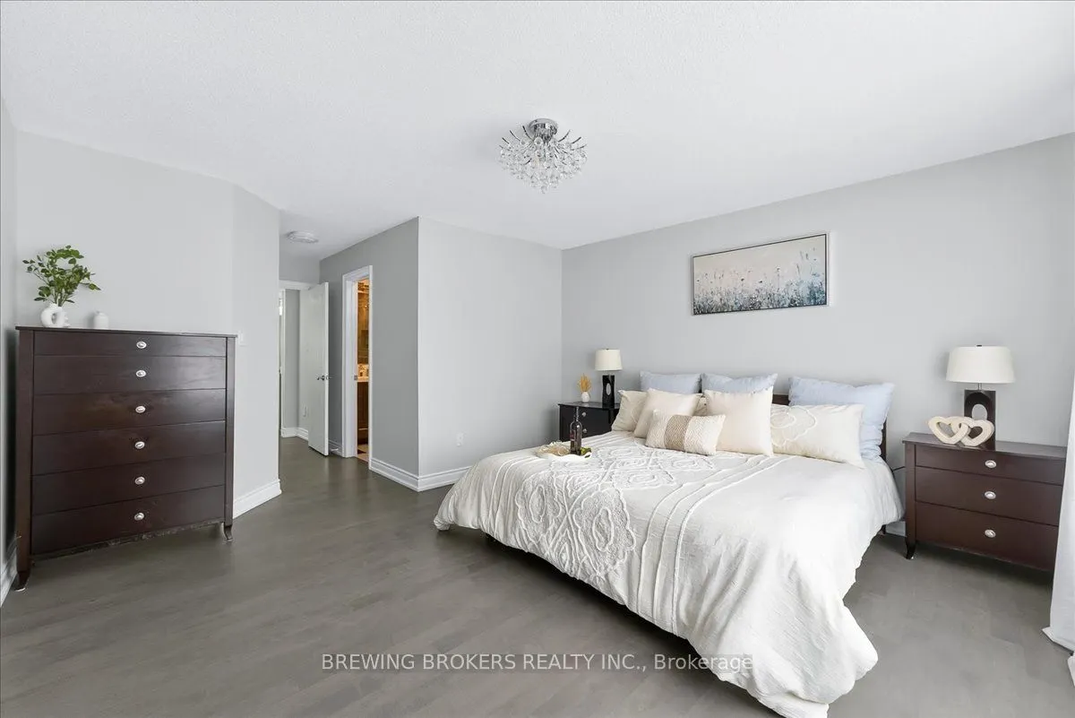 23 Observatory Lane, #286