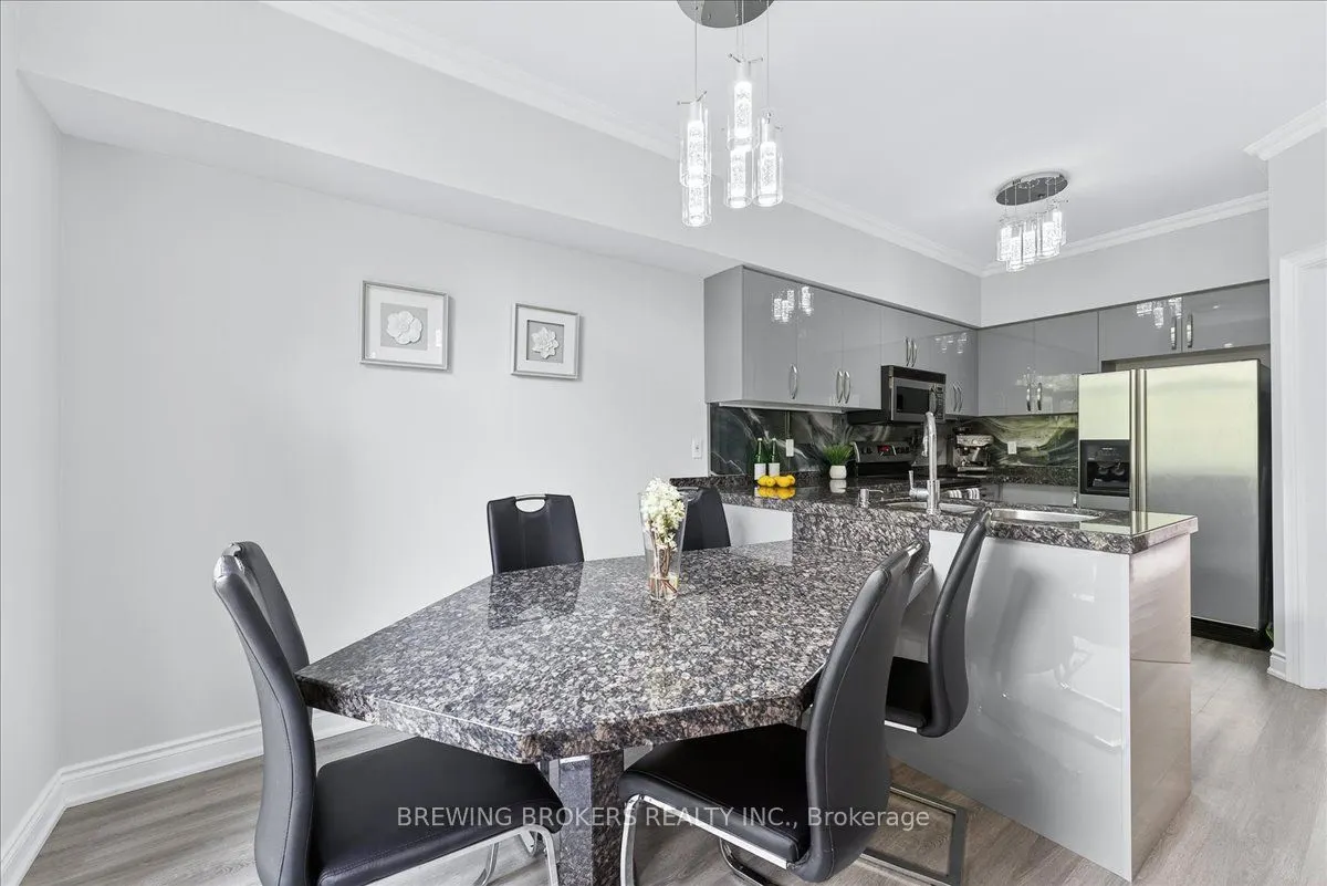 23 Observatory Lane, #286
