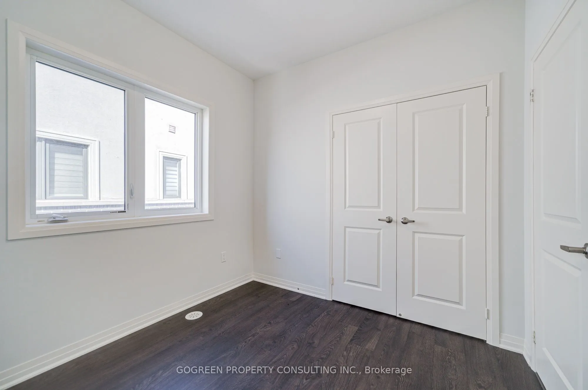 242 Thomas Cook Avenue