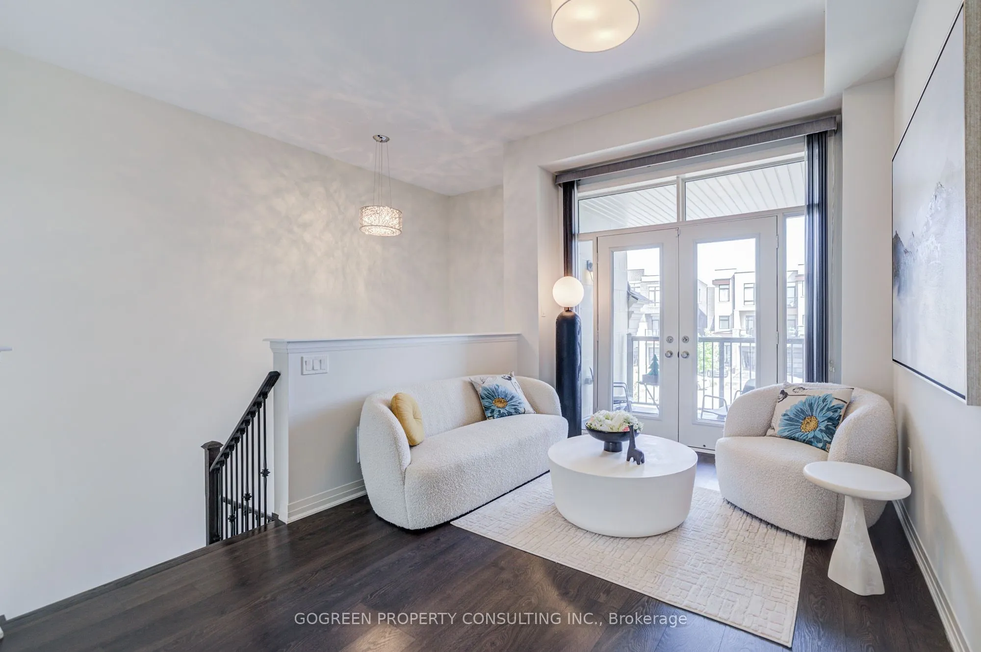 242 Thomas Cook Avenue
