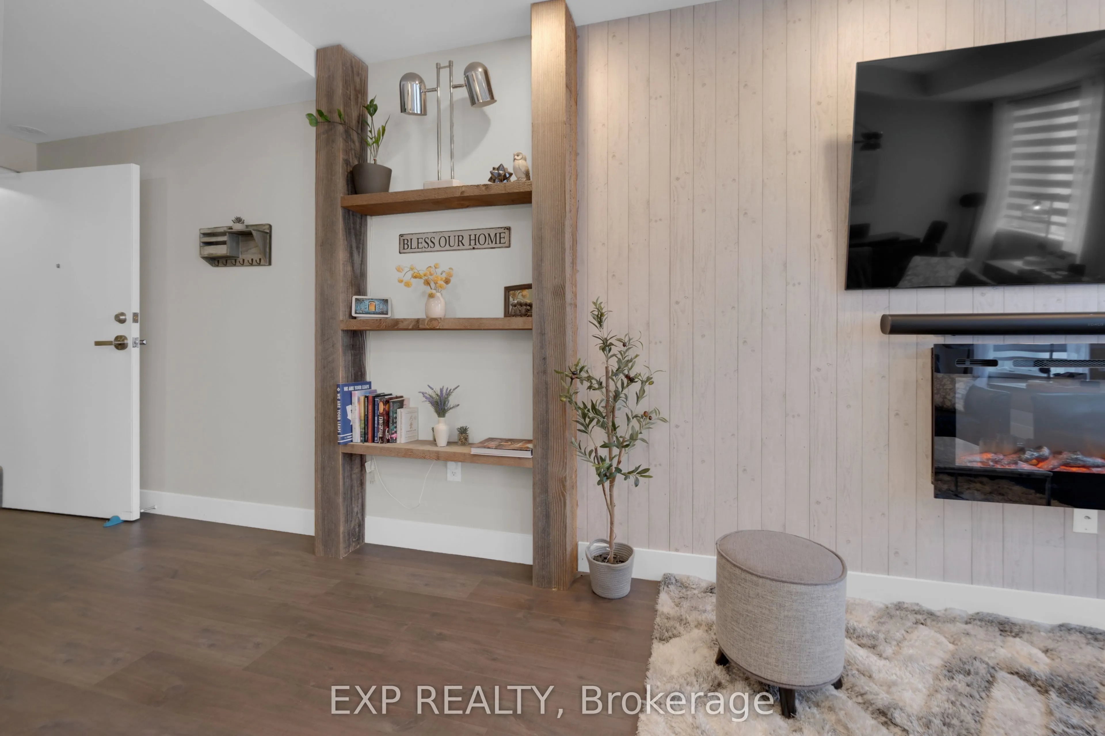 600 Alex Gardner Circle, #112