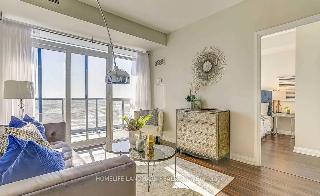 65 Oneida Crescent, #LPH03