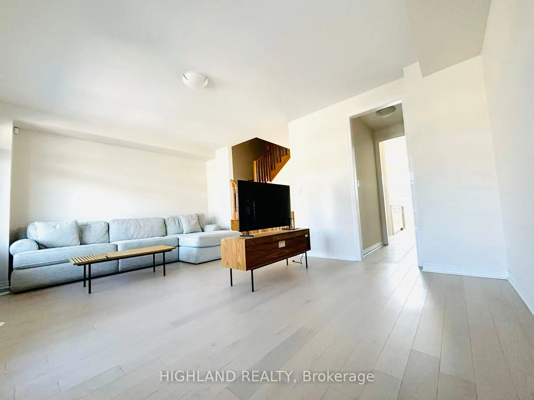 12 Robert Eaton Avenue