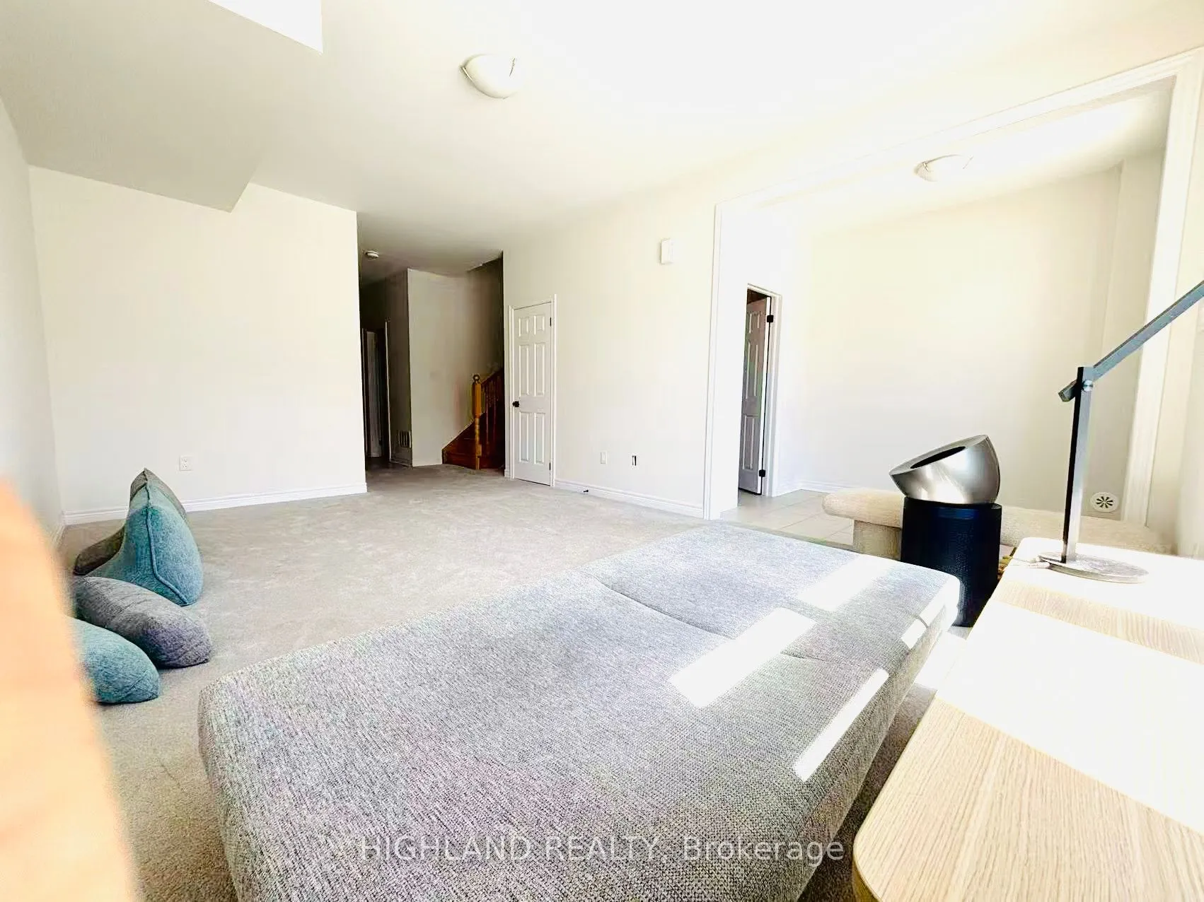 12 Robert Eaton Avenue