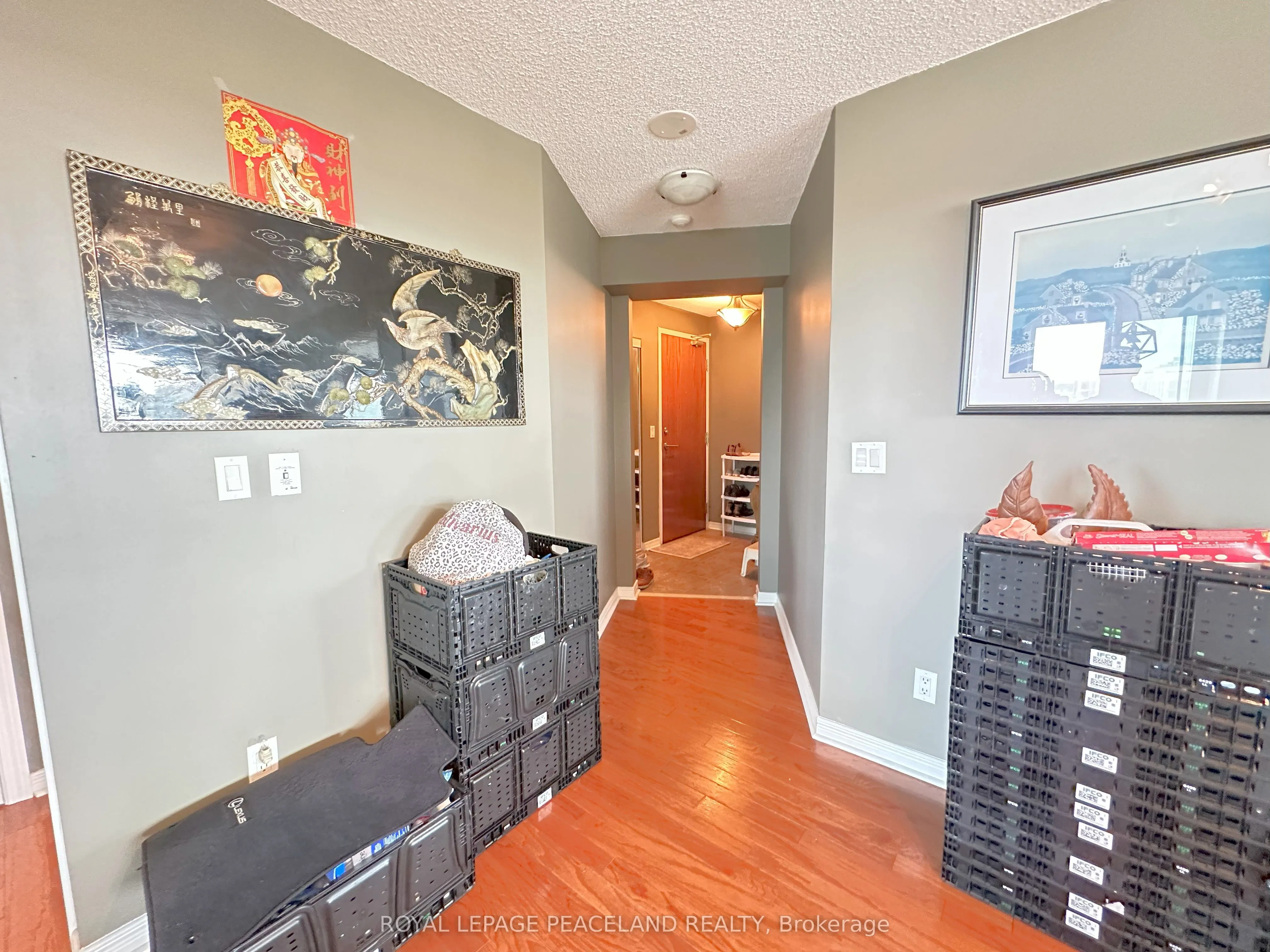 11 Oneida Crescent, #LPH03