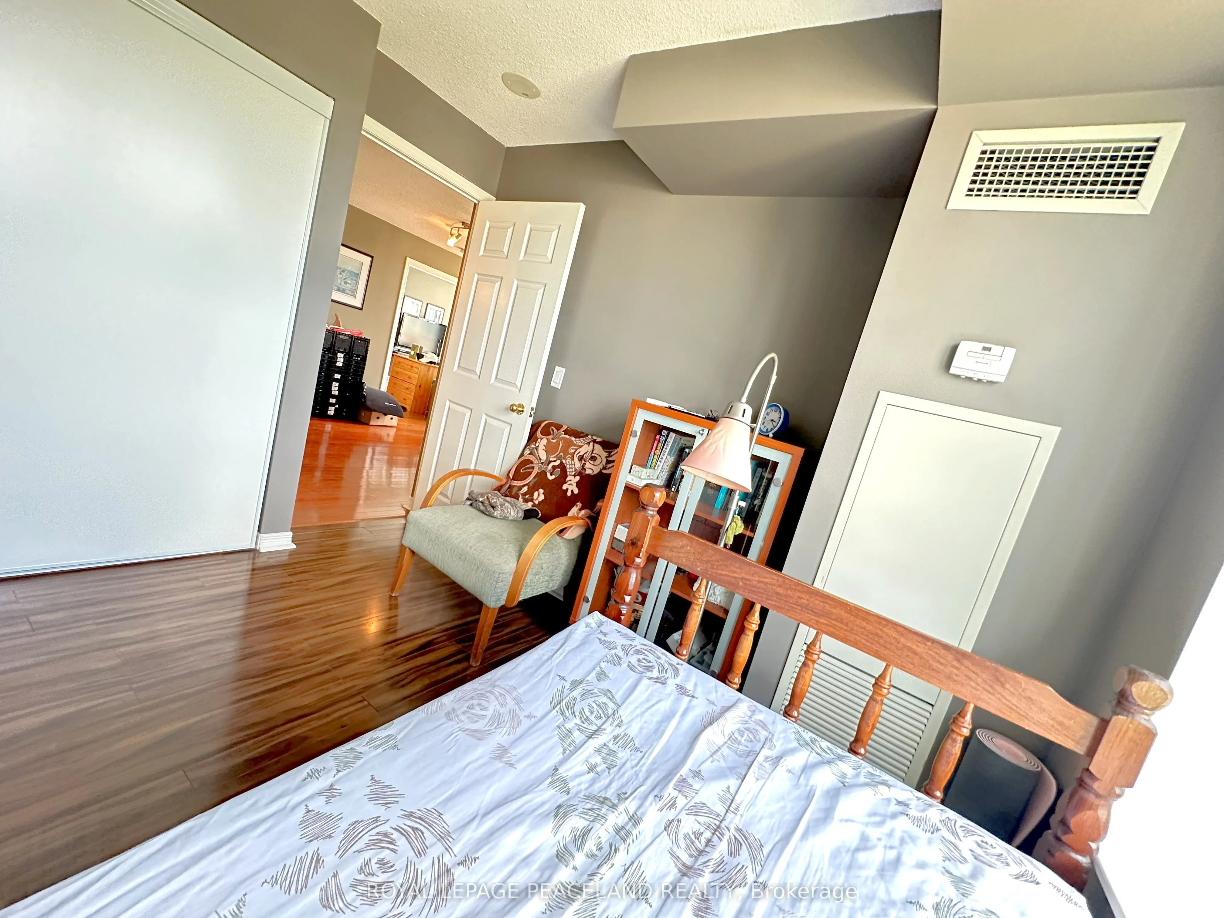 11 Oneida Crescent, #LPH03