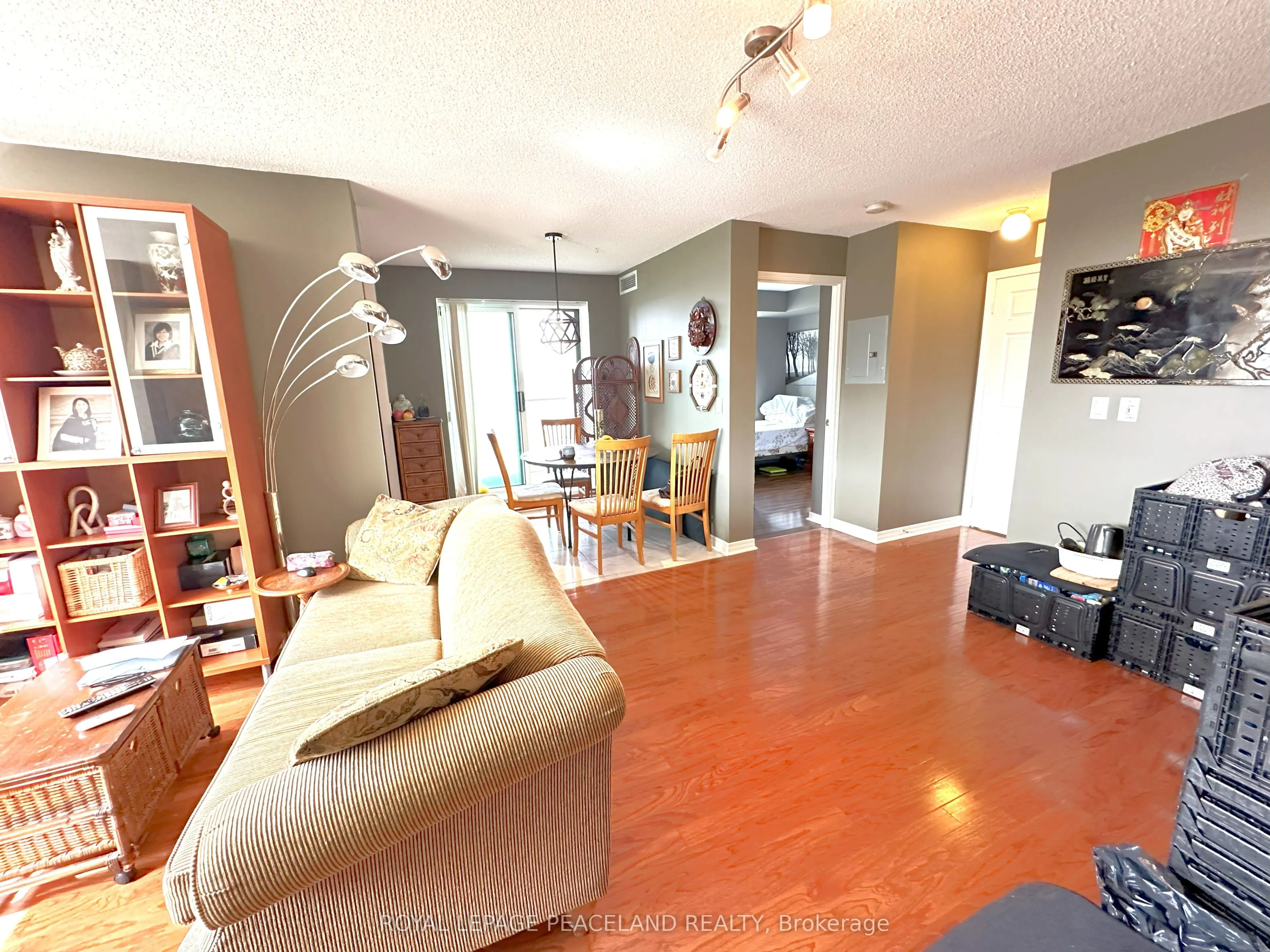 11 Oneida Crescent, #LPH03